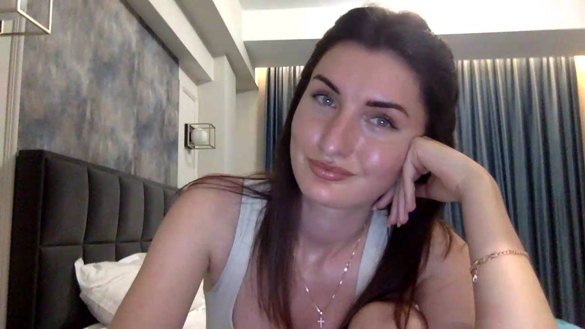 Gallery image thumbnail from EmilysBack's myfreecams stream on, 07/05/2026, 20:45 image 6 of 20