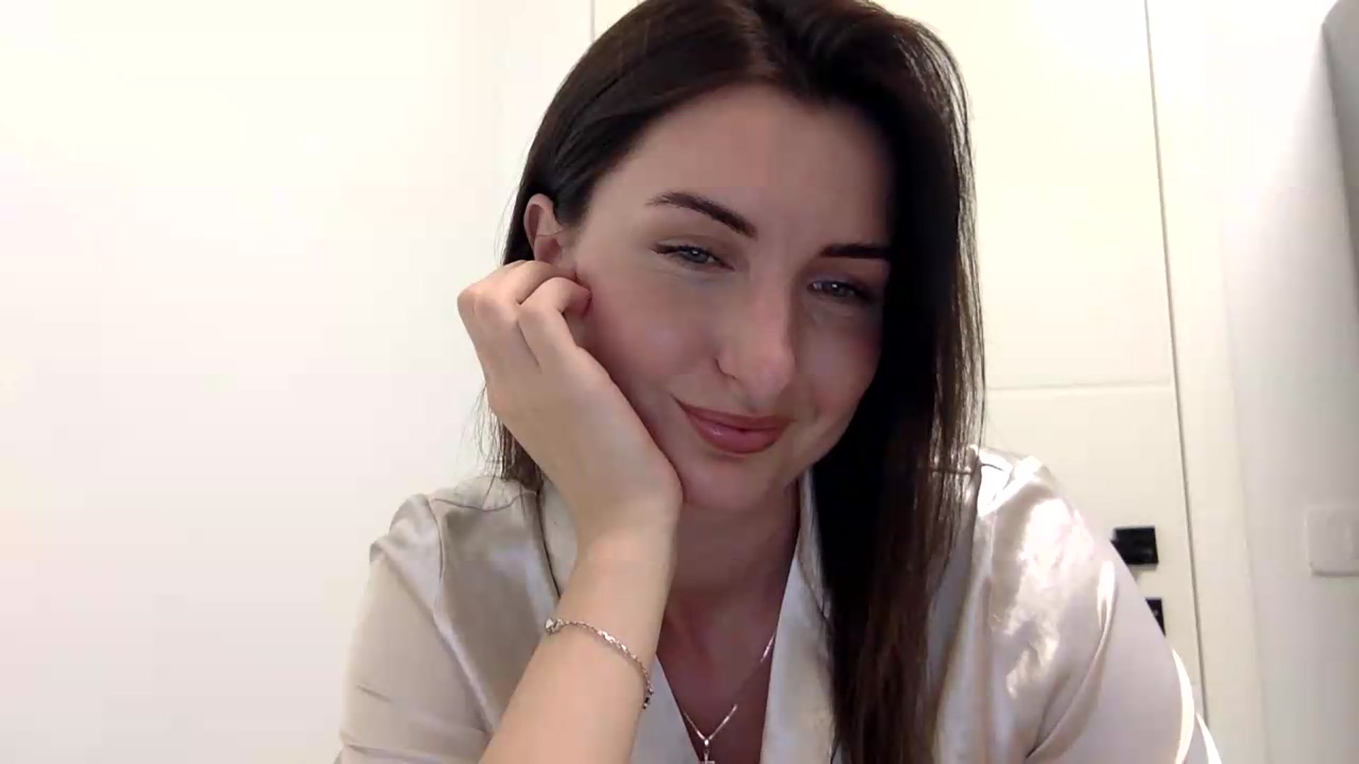 Gallery image thumbnail from EmilysBack's myfreecams stream on, 07/09/2026, 23:06 image 4 of 20