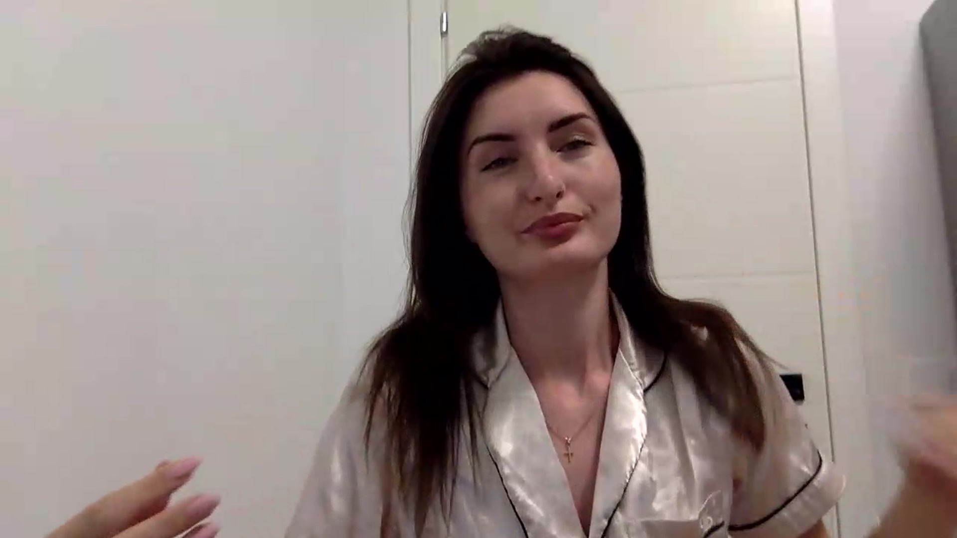 Gallery image thumbnail from EmilysBack's myfreecams stream on, 07/09/2026, 23:06 image 6 of 20