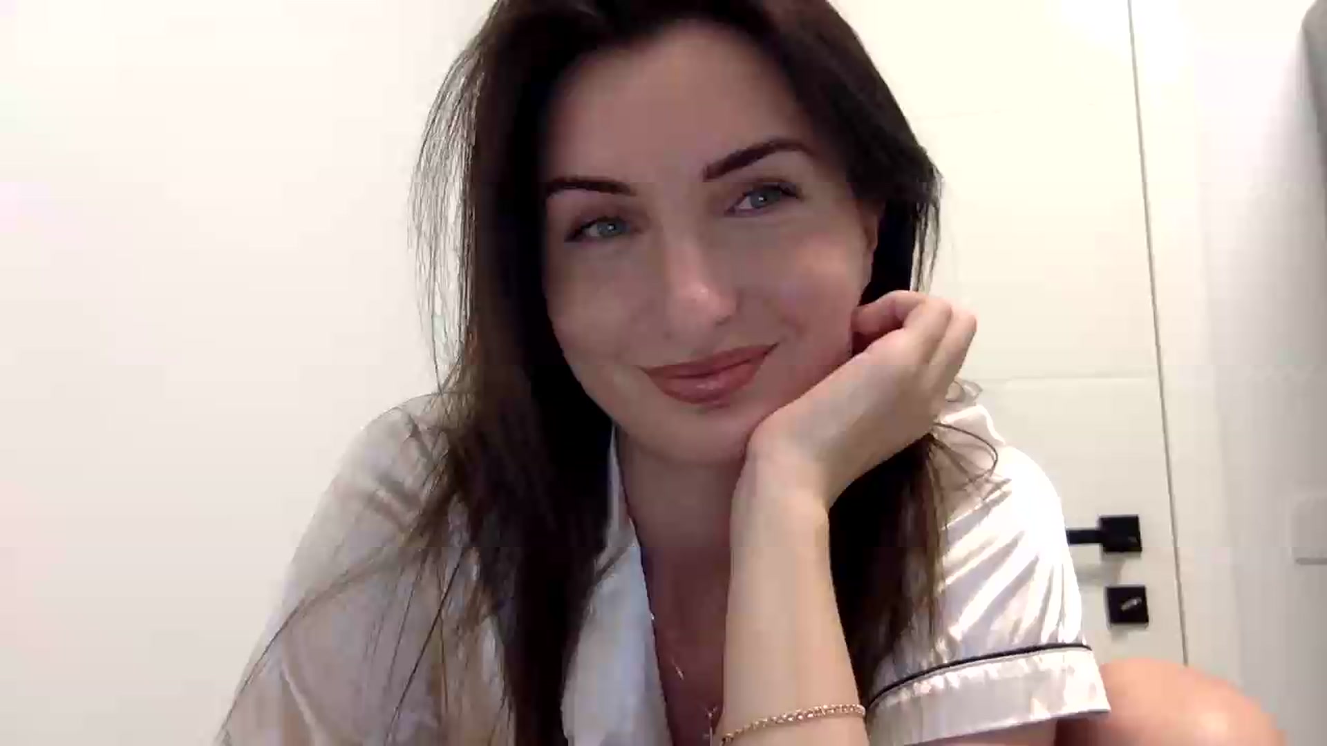 Gallery image thumbnail from EmilysBack's myfreecams stream on, 07/09/2026, 23:06 image 10 of 20