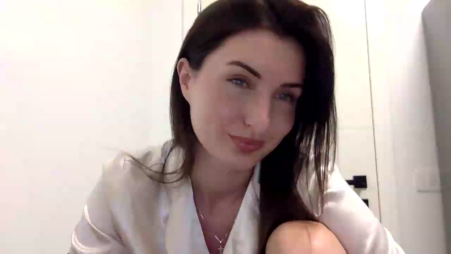 Gallery image thumbnail from EmilysBack's myfreecams stream on, 07/09/2026, 23:06 image 2 of 20