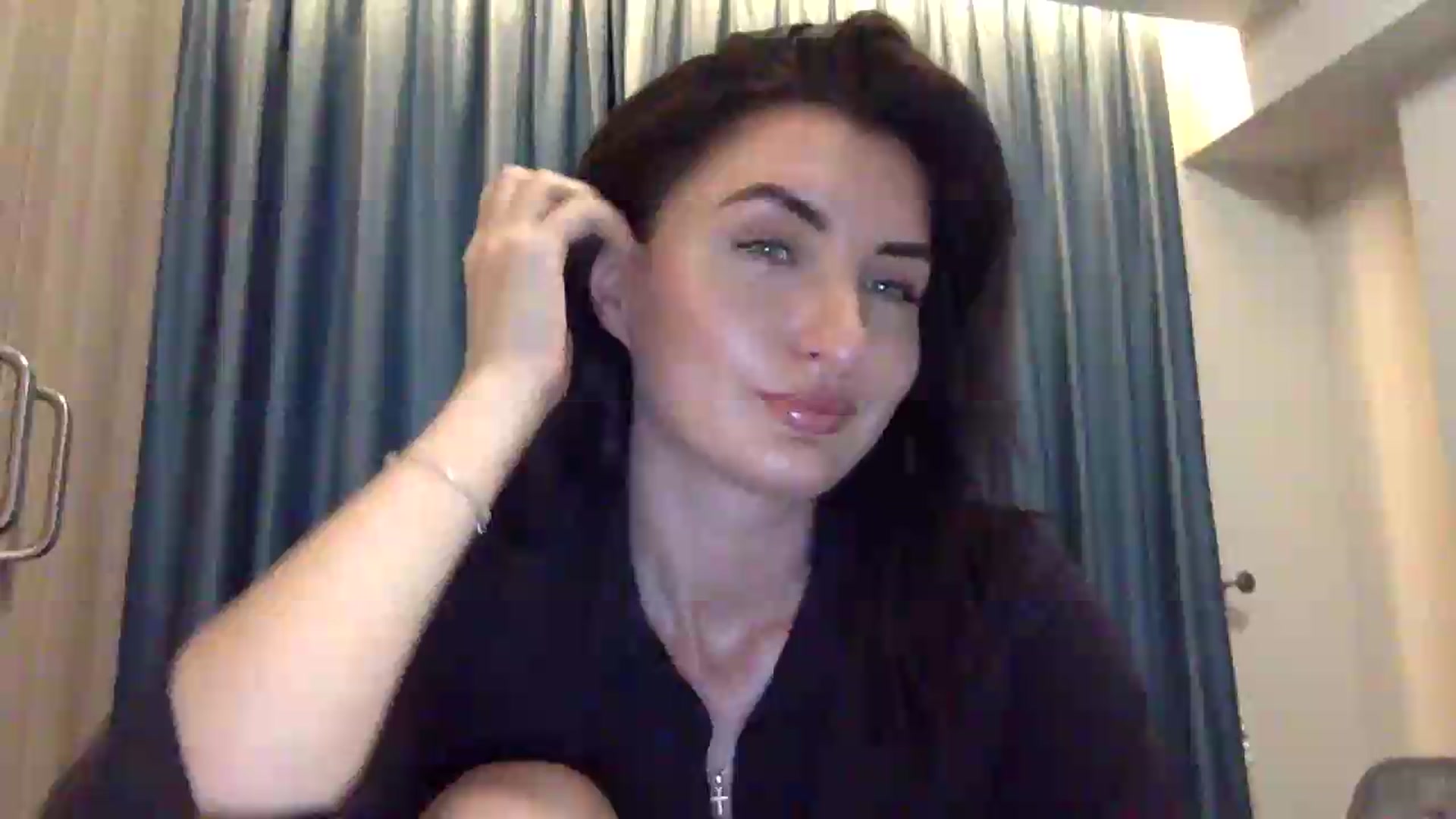 Gallery image thumbnail from EmilysBack's myfreecams stream on, 08/28/2026, 20:30 image 16 of 20