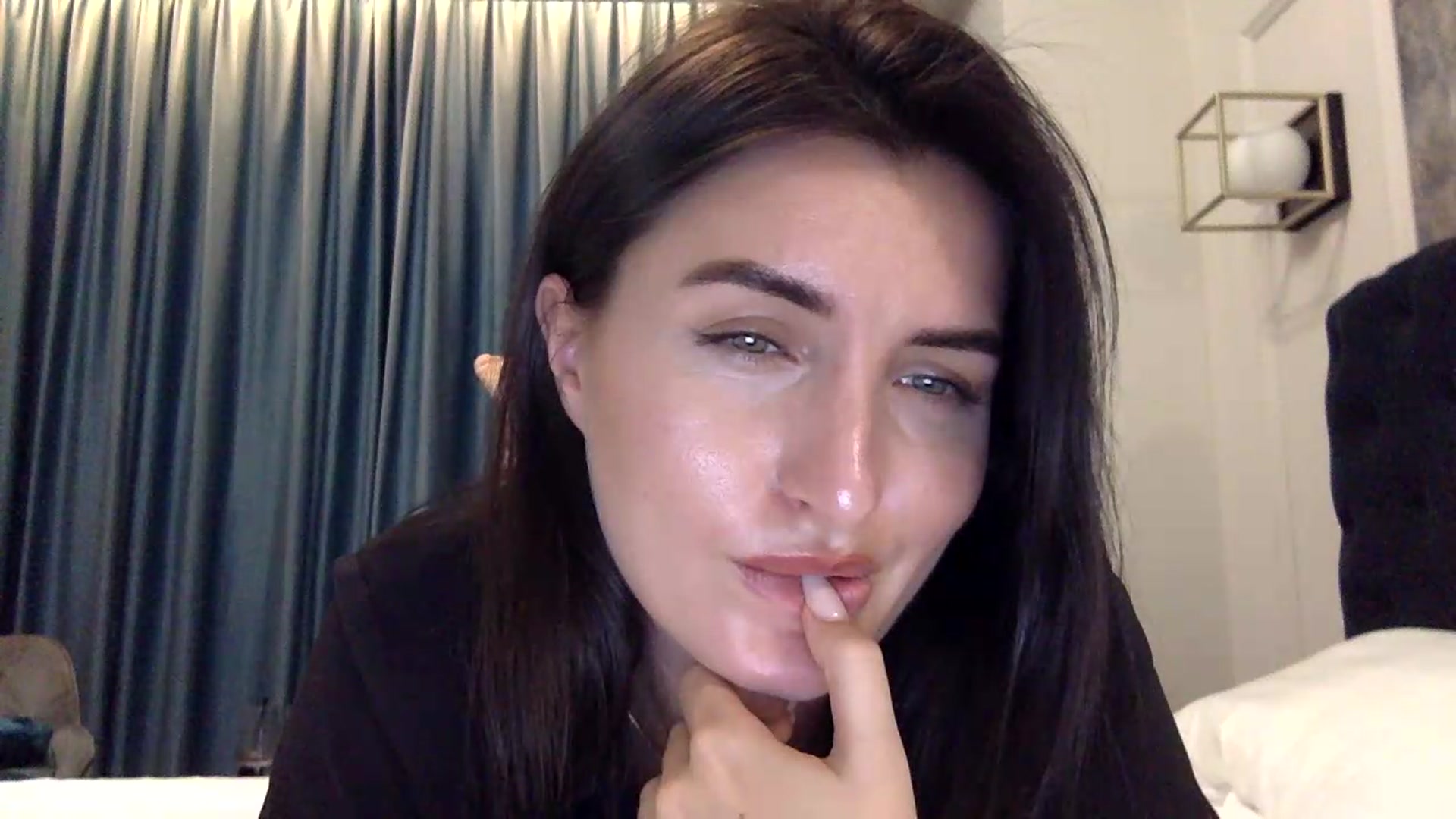 Gallery image thumbnail from EmilysBack's myfreecams stream on, 08/30/2026, 24:38 image 5 of 20