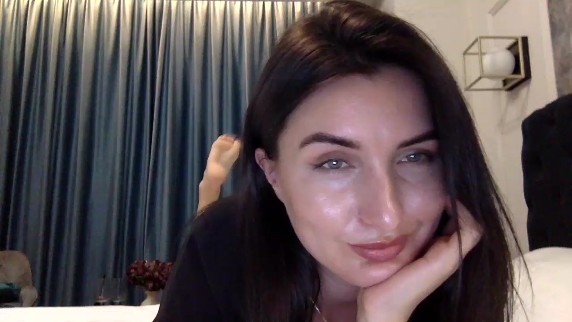 Gallery image thumbnail from EmilysBack's myfreecams stream on, 08/30/2026, 24:38 image 7 of 20