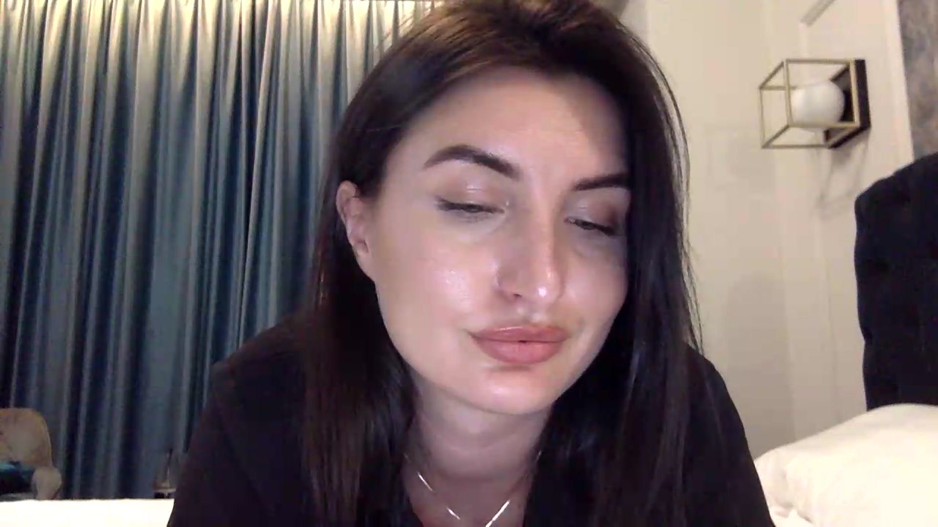 Gallery image thumbnail from EmilysBack's myfreecams stream on, 08/30/2026, 24:38 image 6 of 20