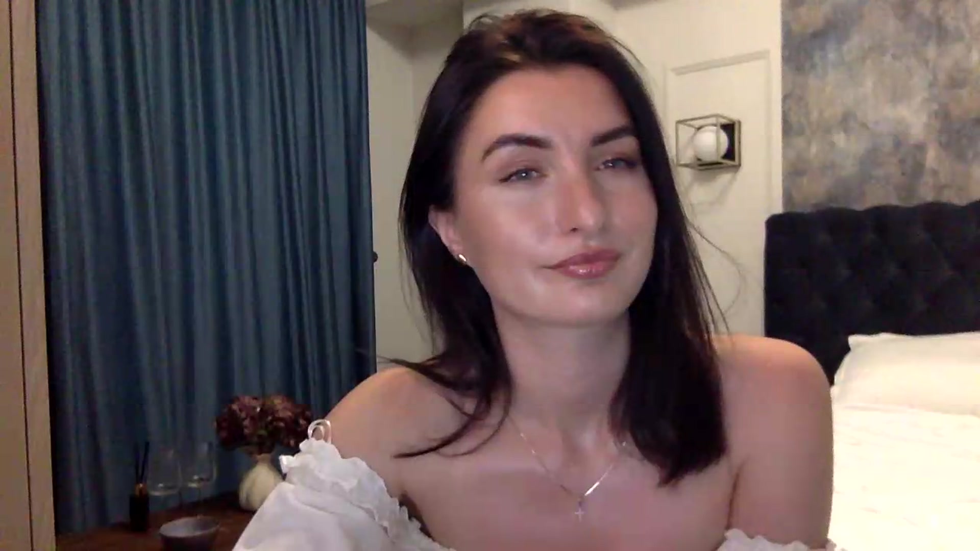 Gallery image thumbnail from EmilysBack's myfreecams stream on, 08/30/2026, 21:59 image 12 of 20