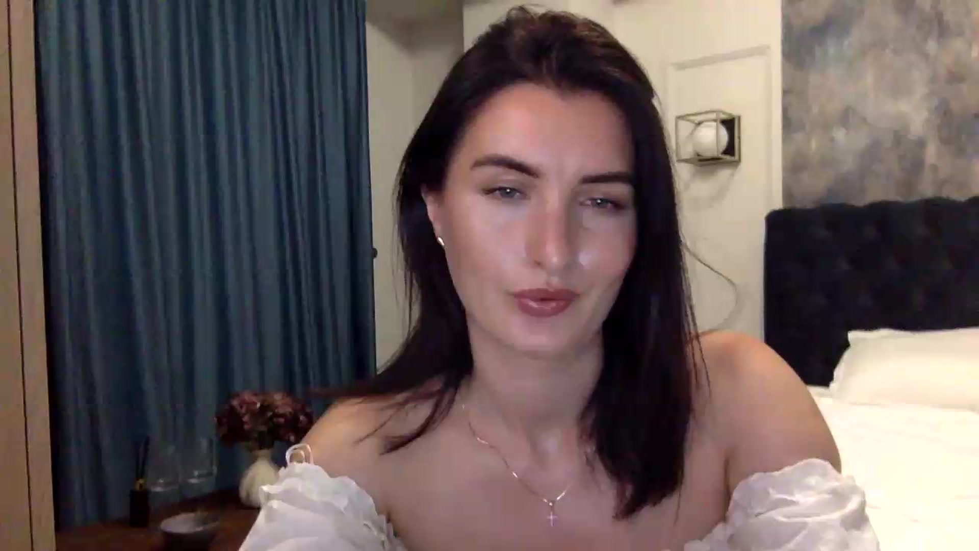 Gallery image thumbnail from EmilysBack's myfreecams stream on, 08/30/2026, 21:59 image 13 of 20