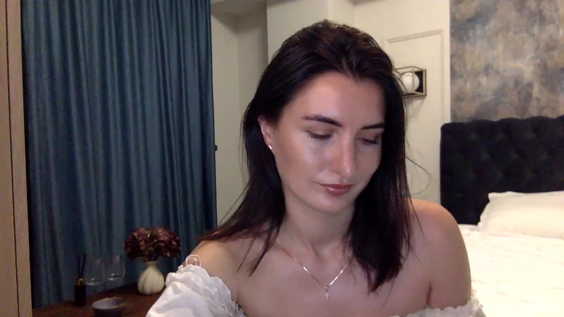 Gallery image thumbnail from EmilysBack's myfreecams stream on, 08/30/2026, 21:59 image 18 of 20