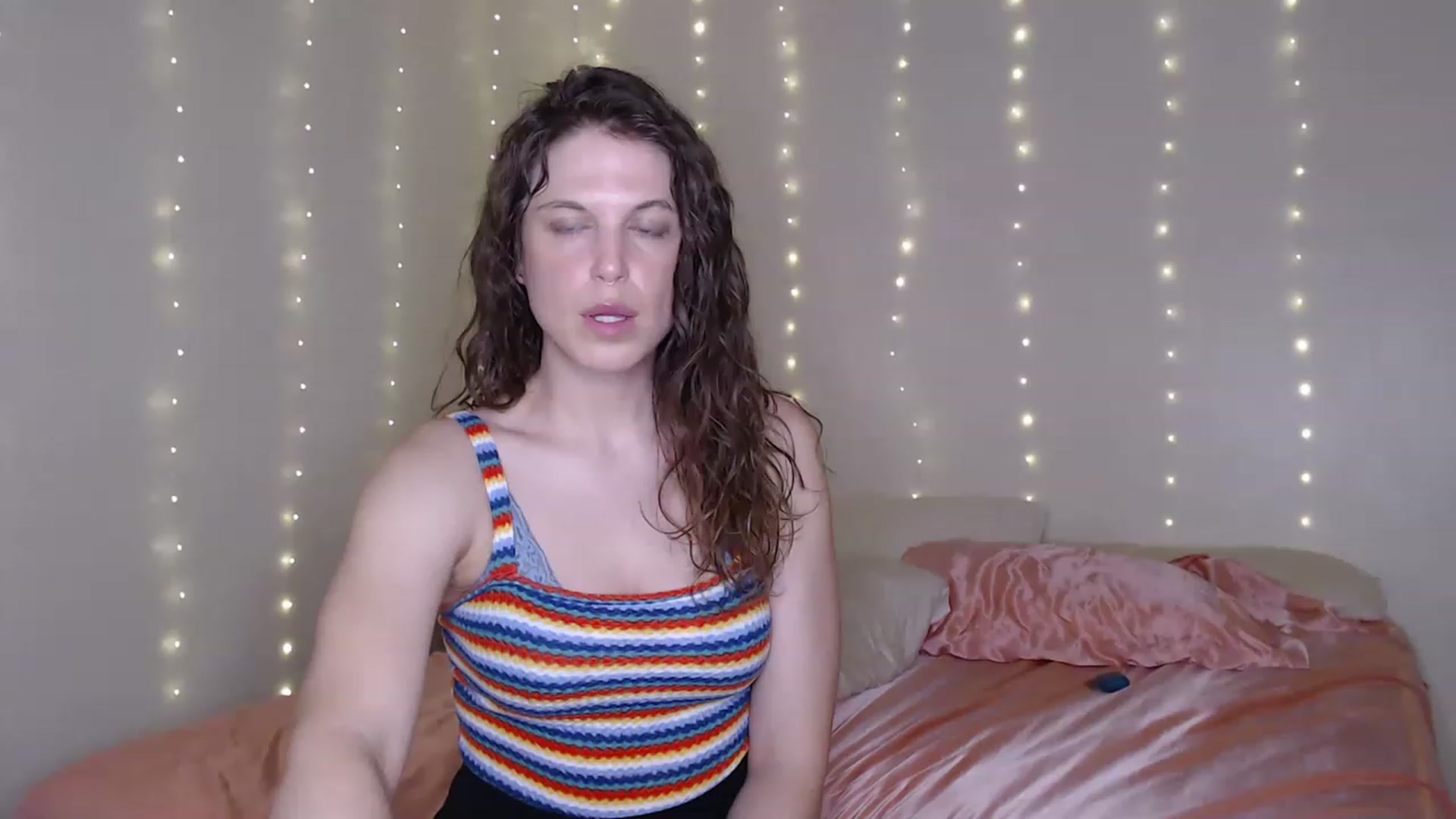 Gallery image thumbnail from Emilysworld's myfreecams stream on, 05/01/2023, 06:09 image 1 of 20