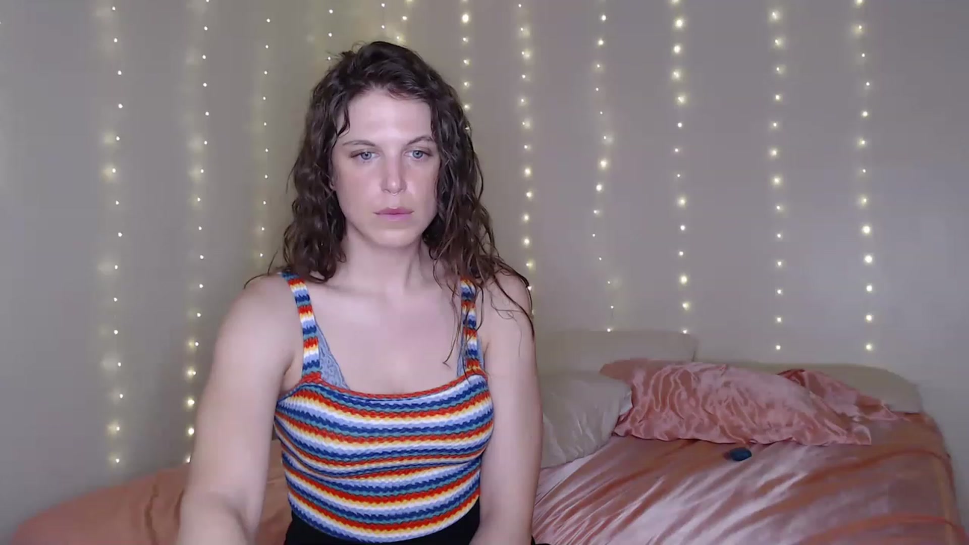 Gallery image thumbnail from Emilysworld's myfreecams stream on, 05/01/2023, 06:09 image 2 of 20