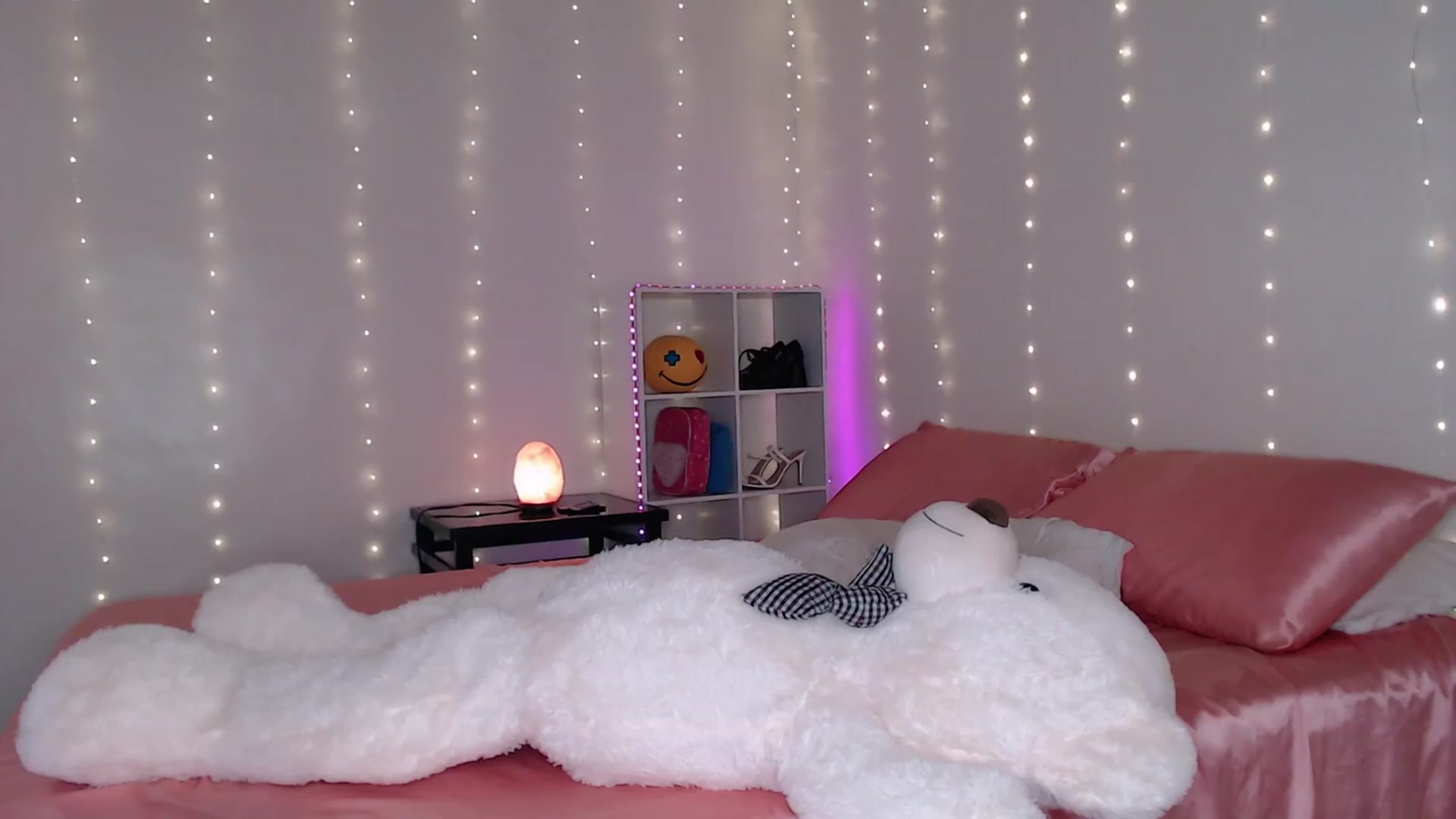 Gallery image thumbnail from Emilysworld's myfreecams stream on, 07/10/2023, 02:22 image 6 of 20