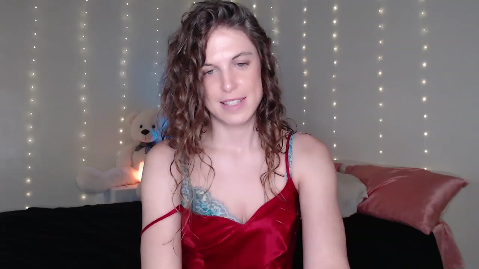 Gallery image thumbnail from Emilysworld's myfreecams stream on, 07/21/2023, 02:24 image 15 of 20