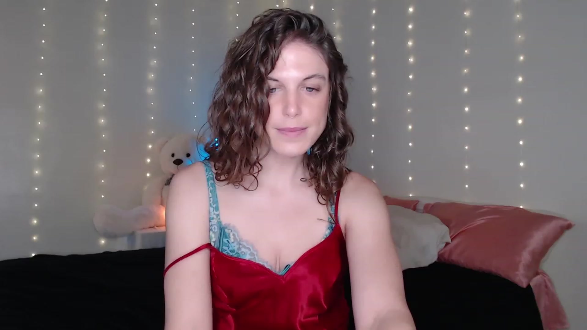 Gallery image thumbnail from Emilysworld's myfreecams stream on, 07/21/2023, 02:24 image 11 of 20