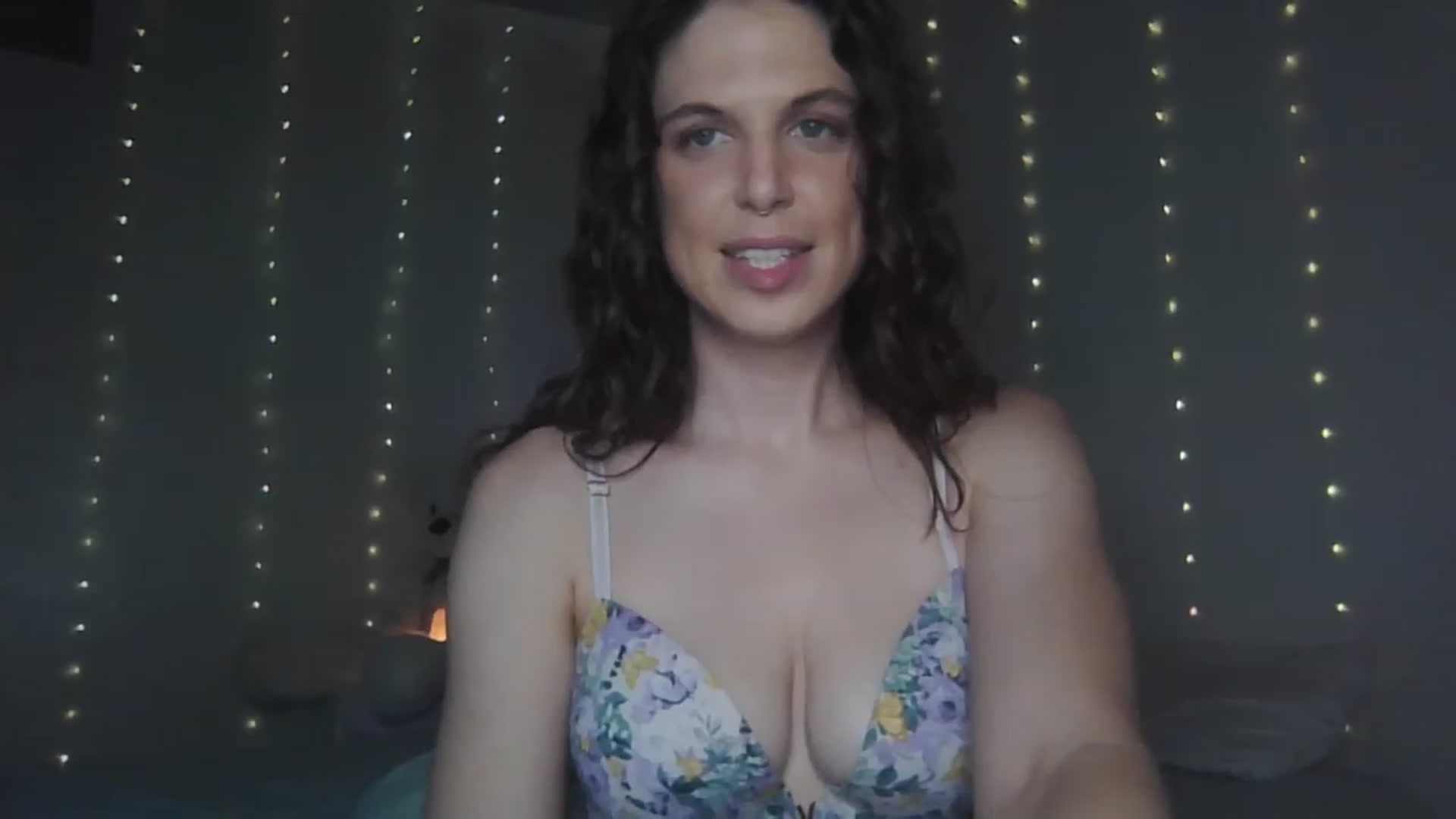 Gallery image thumbnail from Emilysworld's myfreecams stream on, 07/25/2023, 02:18 image 20 of 20