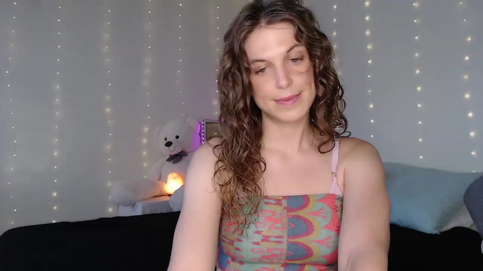 Gallery image thumbnail from Emilysworld's myfreecams stream on, 08/03/2023, 02:58 image 1 of 20