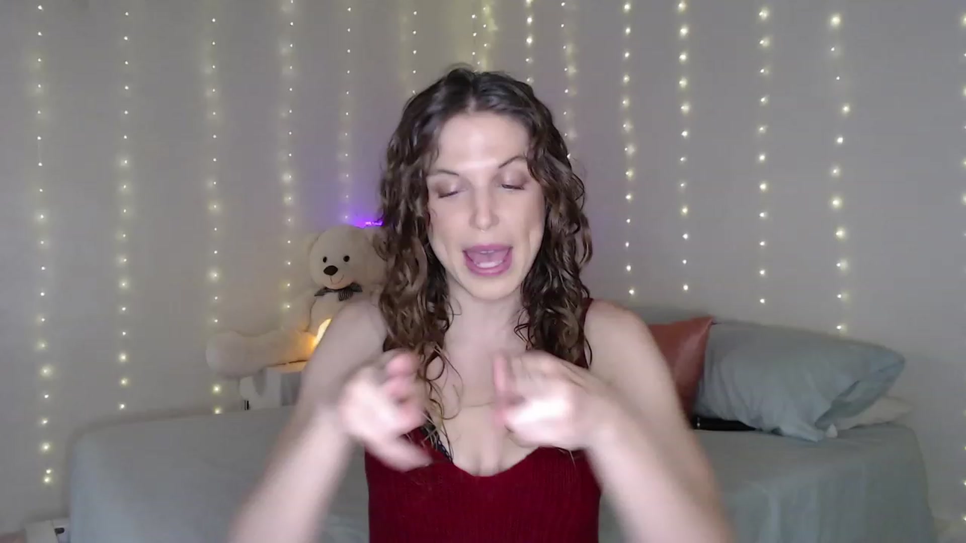 Gallery image thumbnail from Emilysworld's myfreecams stream on, 08/07/2023, 03:09 image 1 of 20