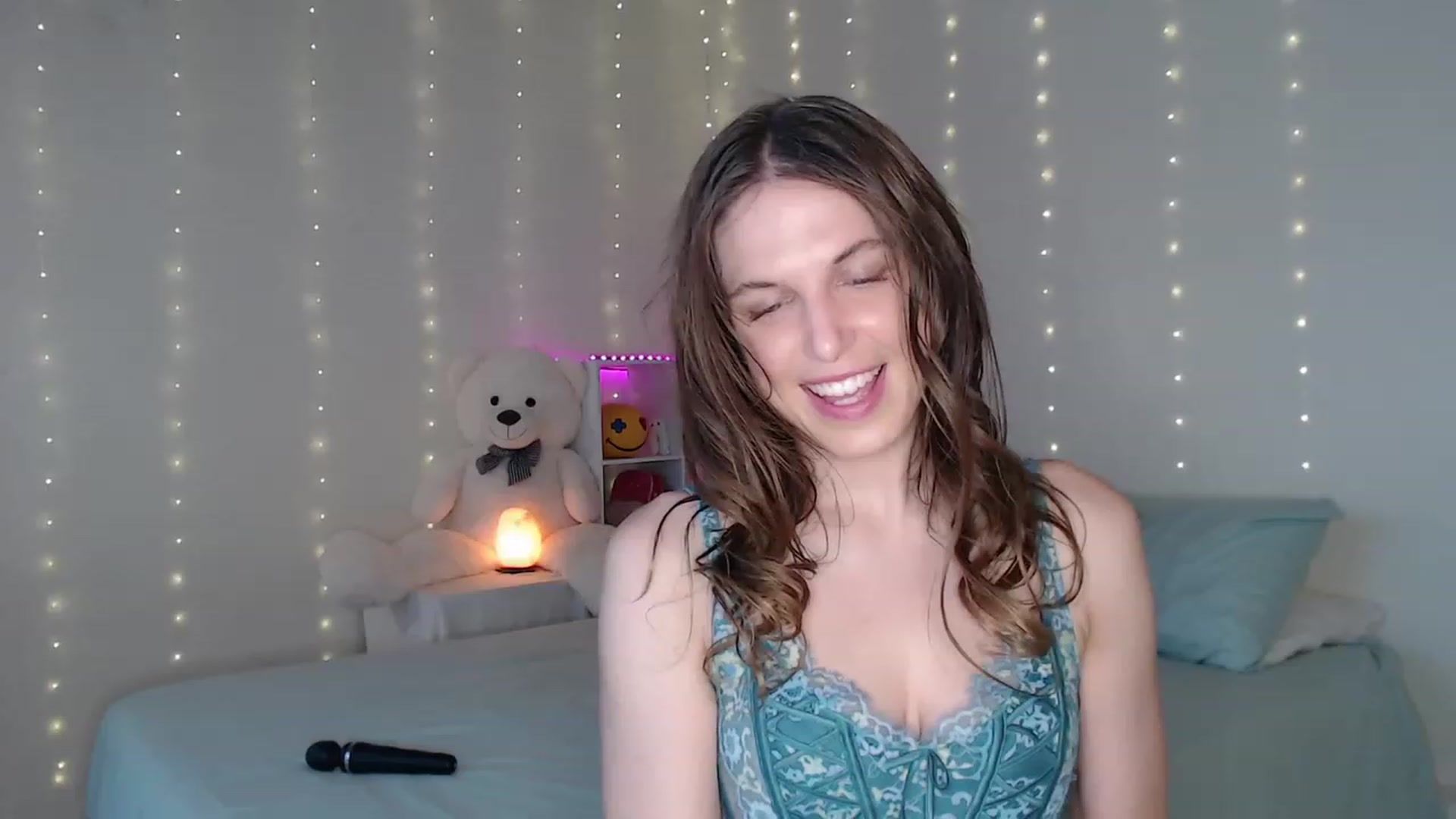 Gallery image thumbnail from Emilysworld's myfreecams stream on, 08/10/2023, 04:17 image 5 of 20