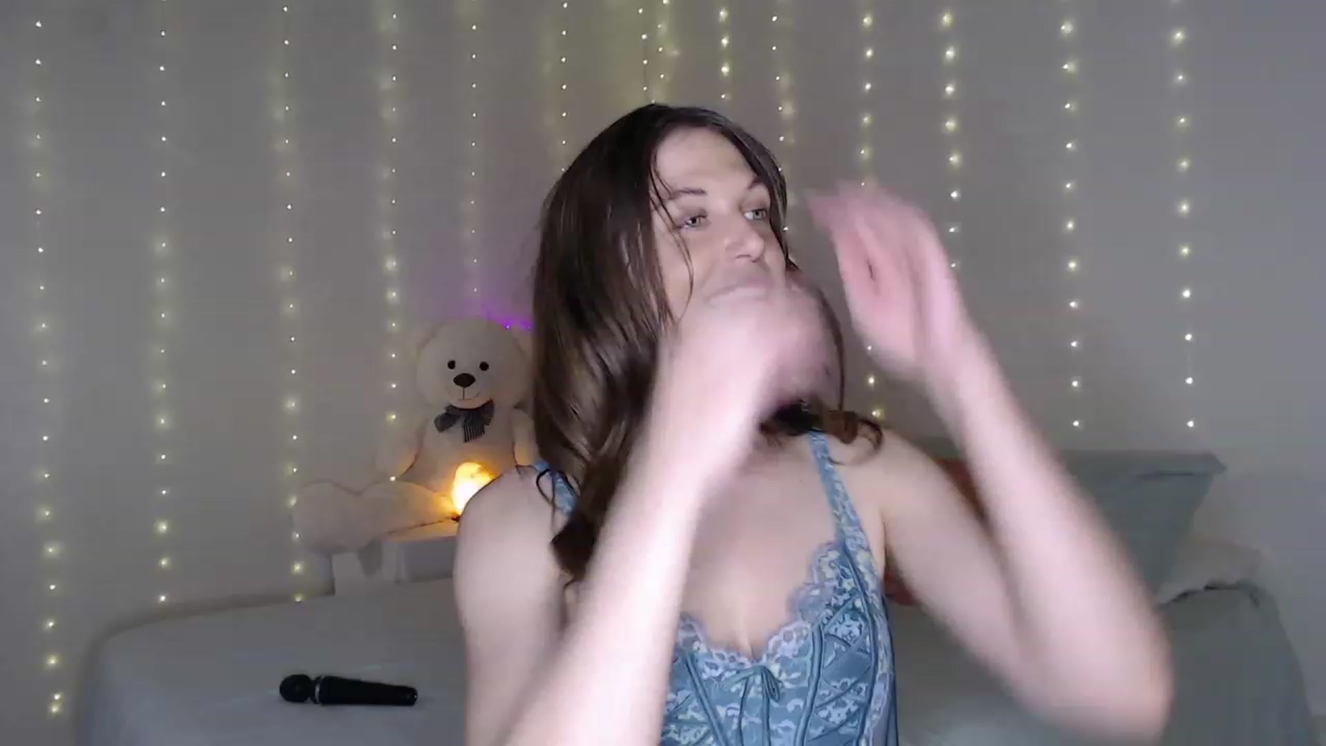 Gallery image thumbnail from Emilysworld's myfreecams stream on, 08/10/2023, 04:17 image 10 of 20