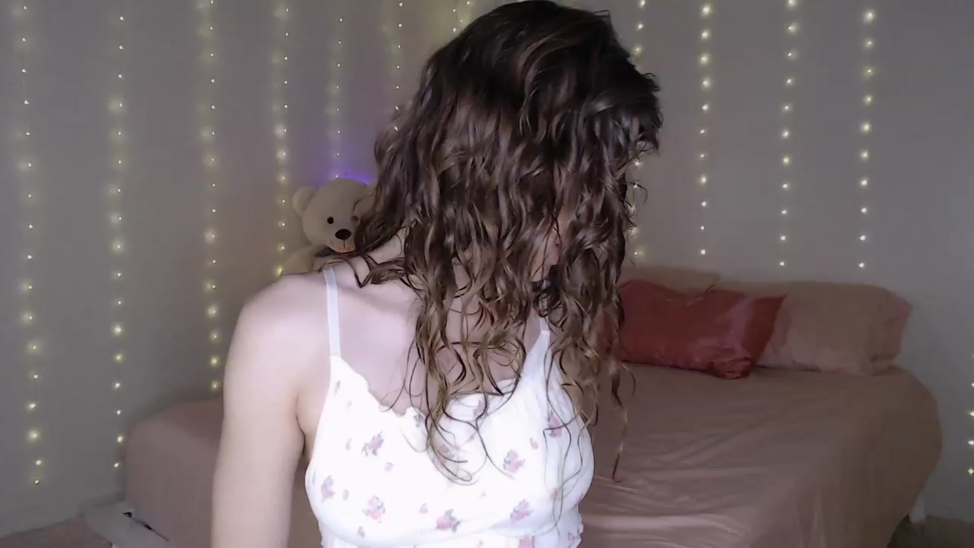 Gallery image thumbnail from Emilysworld's myfreecams stream on, 08/15/2023, 03:14 image 6 of 20