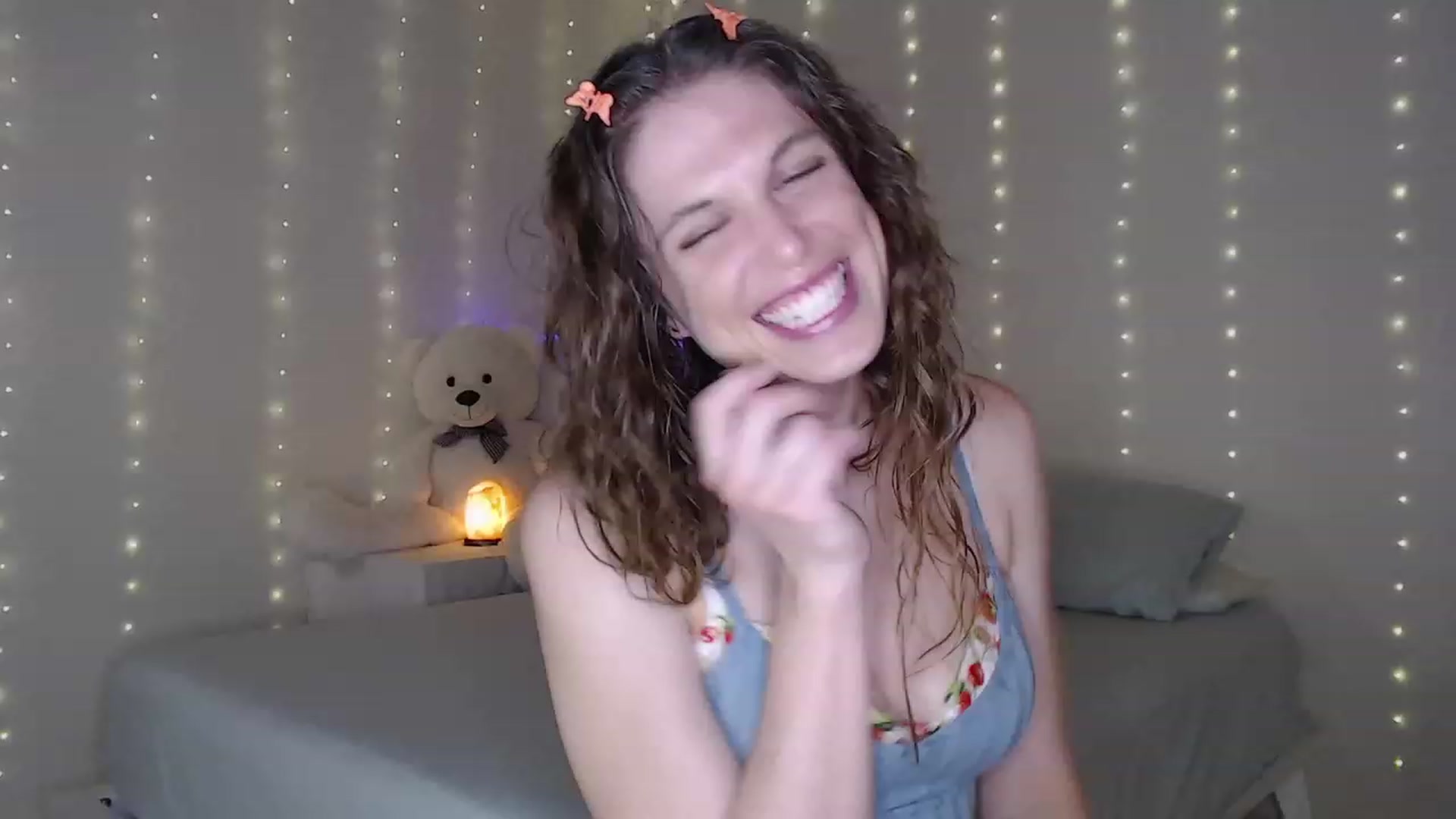 Gallery image thumbnail from Emilysworld's myfreecams stream on, 08/25/2023, 01:53 image 20 of 20