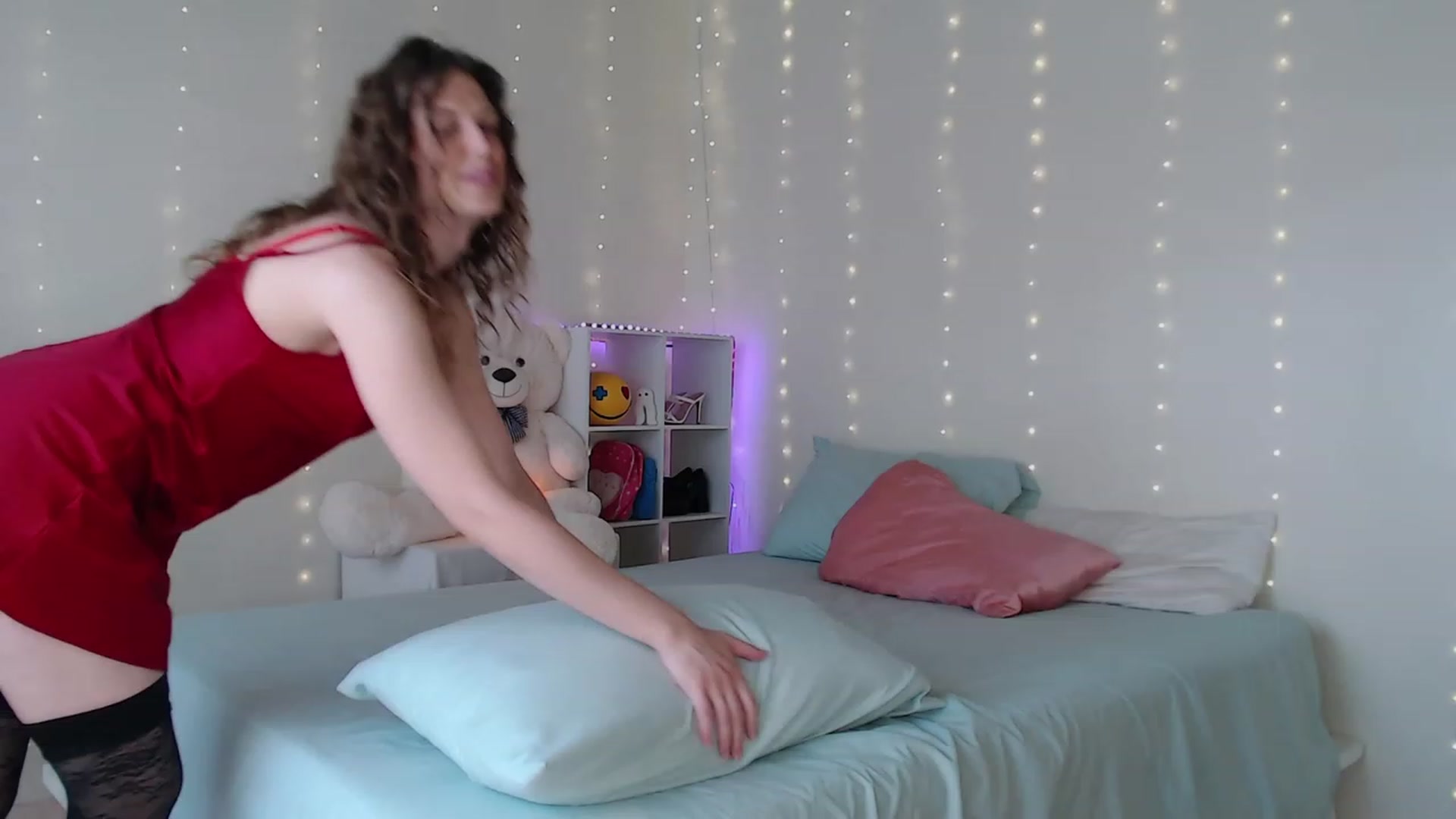 Gallery image thumbnail from Emilysworld's myfreecams stream on, 09/02/2023, 24:21 image 13 of 20
