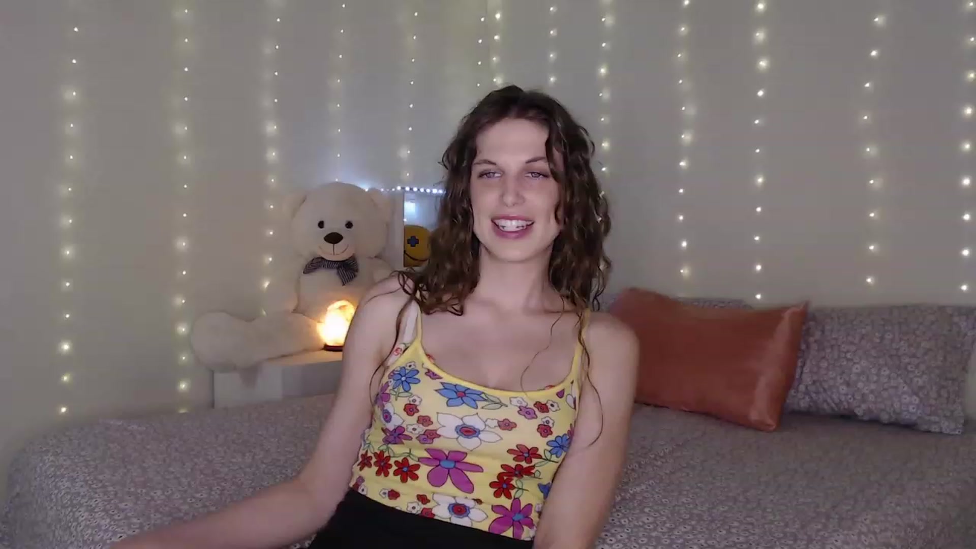 Gallery image thumbnail from Emilysworld's myfreecams stream on, 10/27/2023, 02:58 image 4 of 20