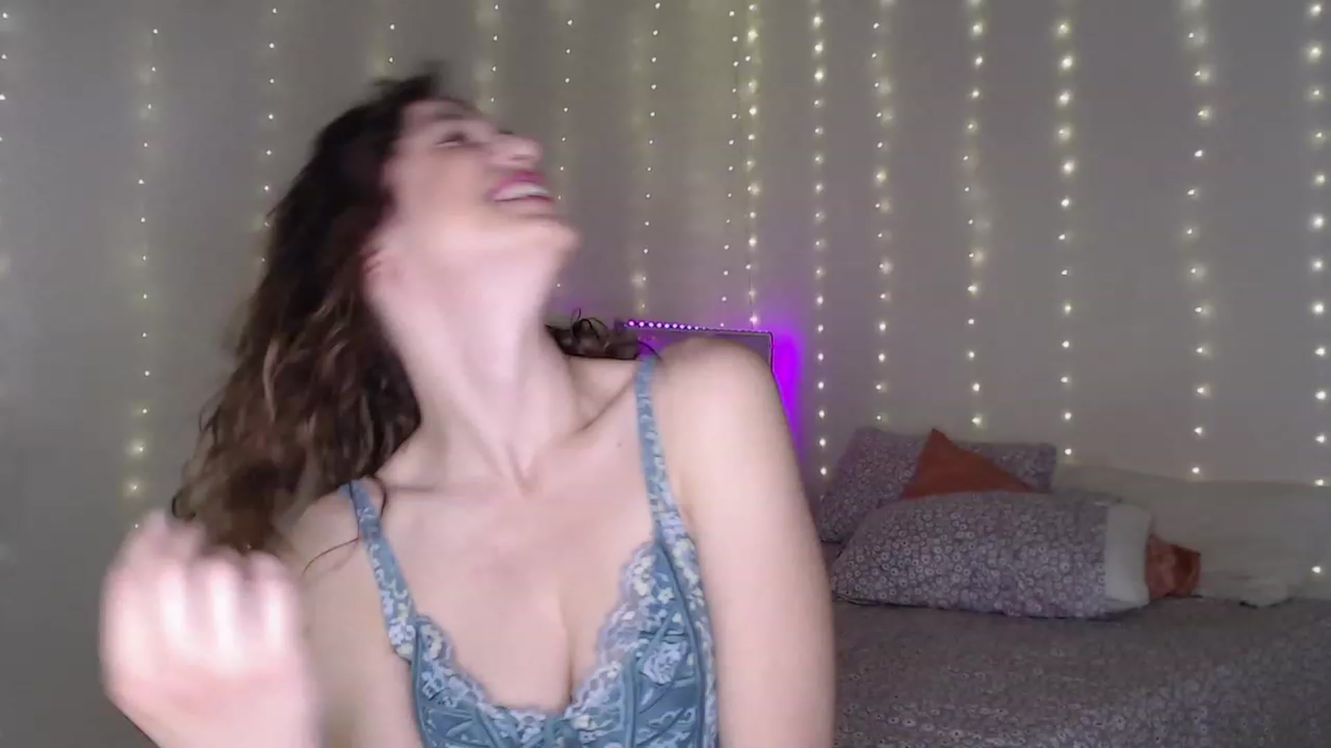 Gallery image thumbnail from Emilysworld's myfreecams stream on, 11/04/2023, 08:12 image 17 of 20