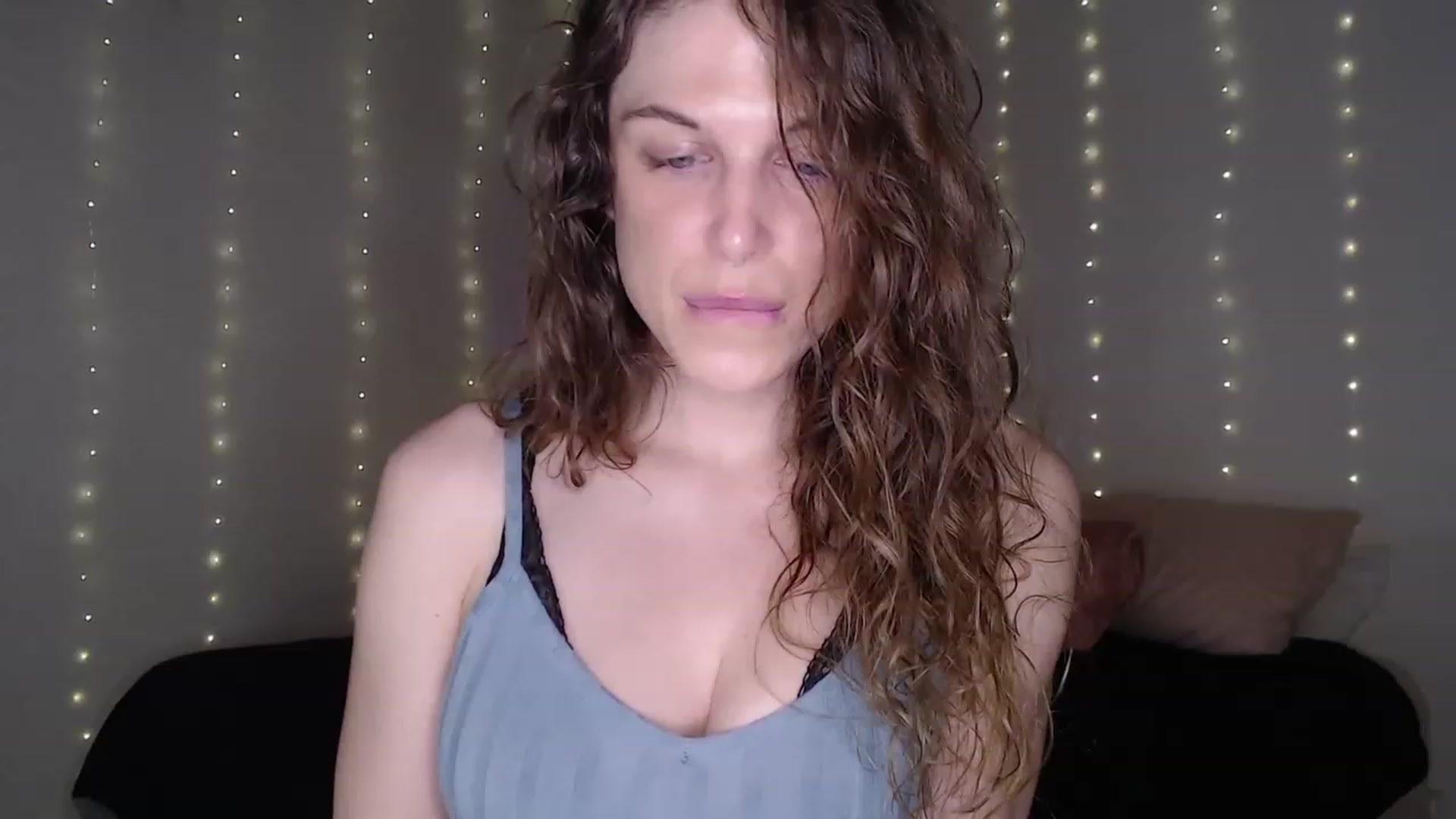 Gallery image thumbnail from Emilysworld's myfreecams stream on, 11/14/2023, 04:23 image 2 of 20