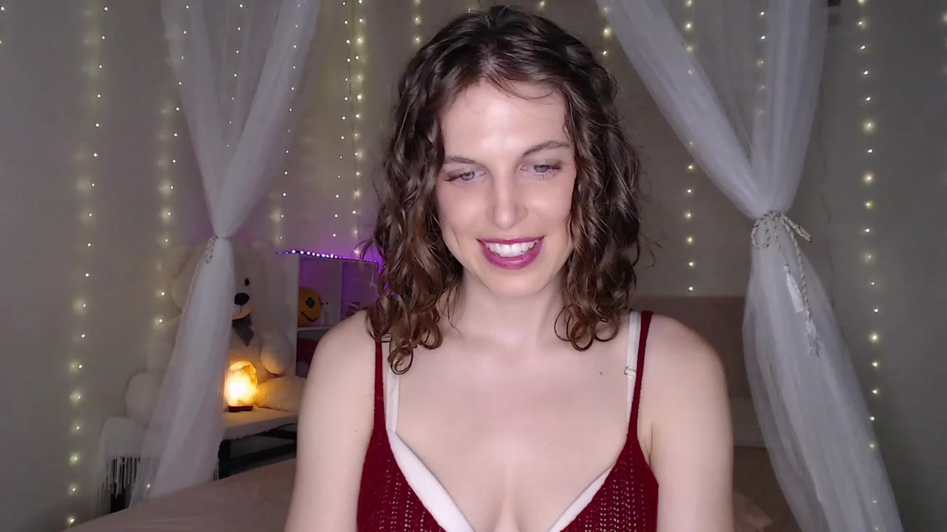 Gallery image thumbnail from Emilysworld's myfreecams stream on, 11/20/2023, 04:40 image 9 of 20