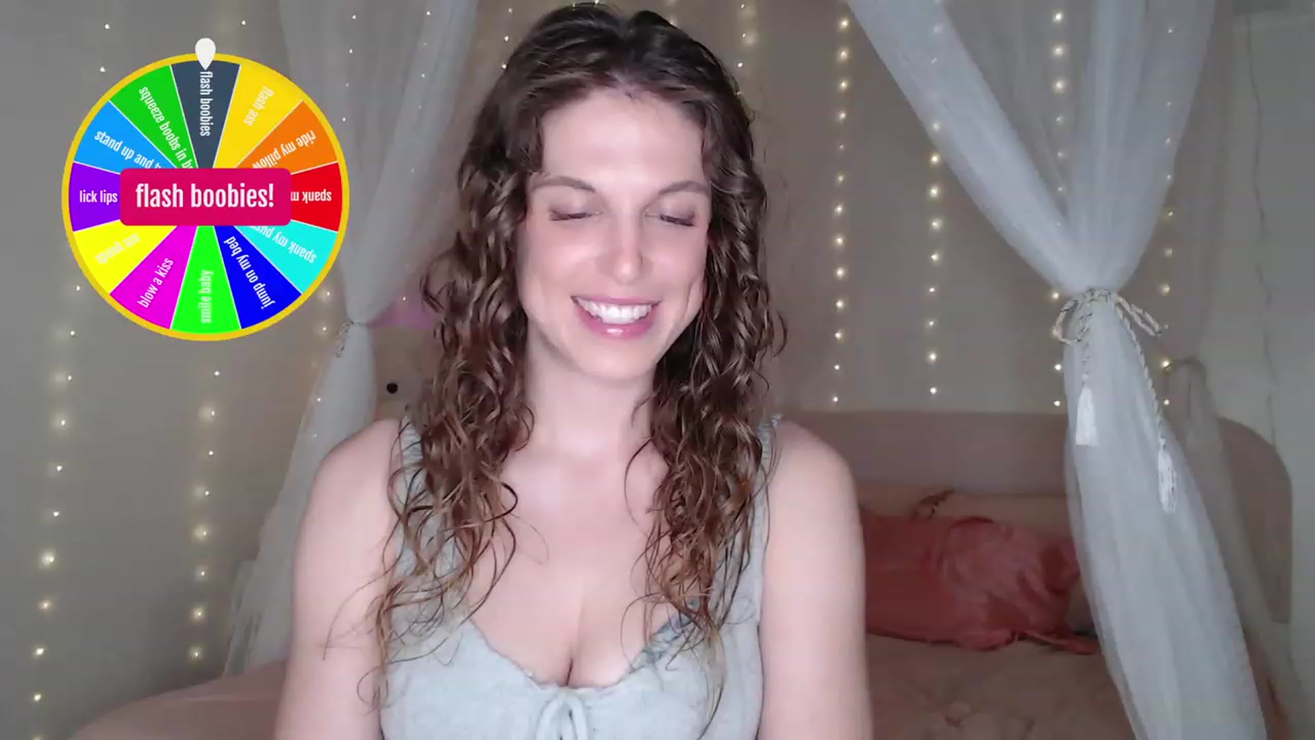 Gallery image thumbnail from Emilysworld's myfreecams stream on, 11/21/2023, 03:08 image 6 of 20