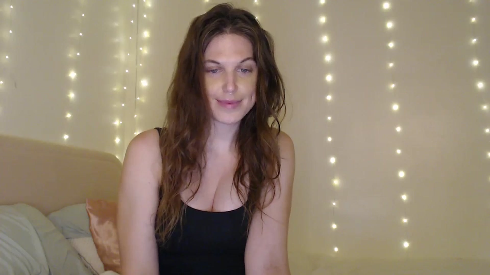 Gallery image thumbnail from Emilysworld's myfreecams stream on, 07/02/2024, 04:20 image 18 of 20