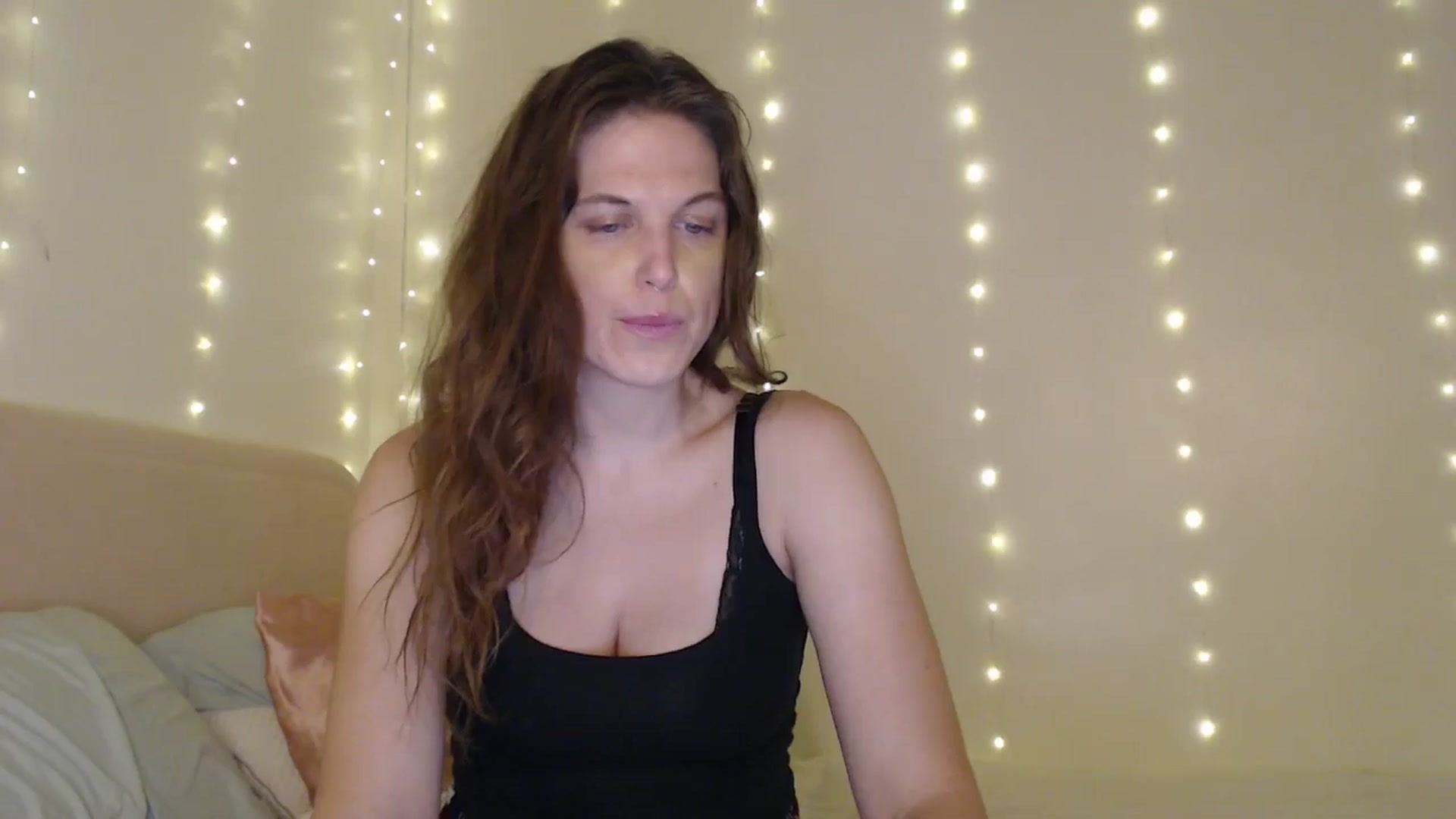 Gallery image thumbnail from Emilysworld's myfreecams stream on, 07/02/2024, 04:20 image 5 of 20