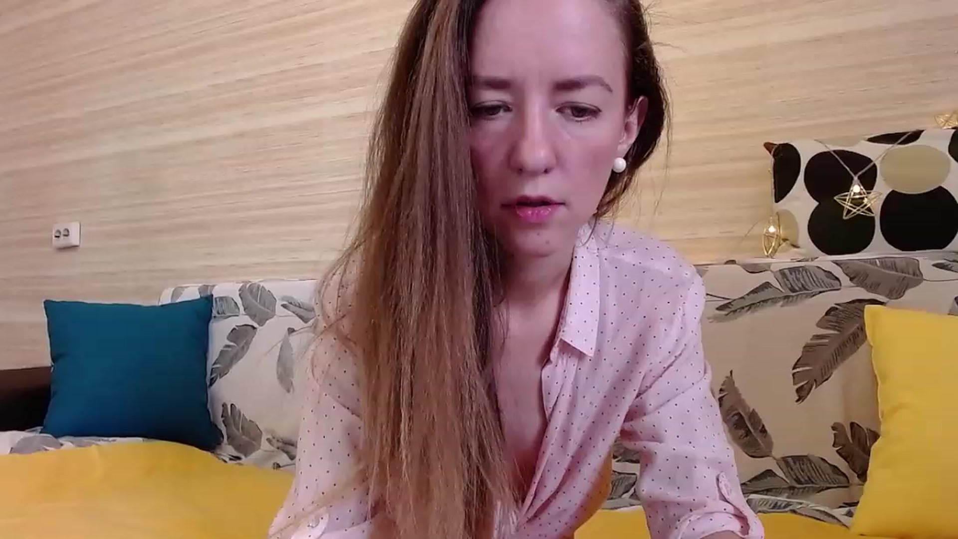 Gallery image thumbnail from EmmRose's myfreecams stream on, 11/19/2022, 06:41 image 20 of 20