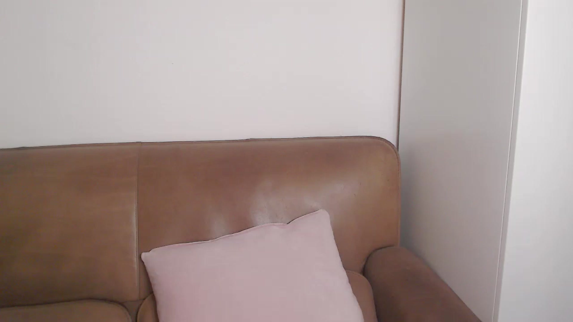 Gallery image thumbnail from Emma0000's myfreecams stream on, 11/28/2022, 19:30 image 18 of 20