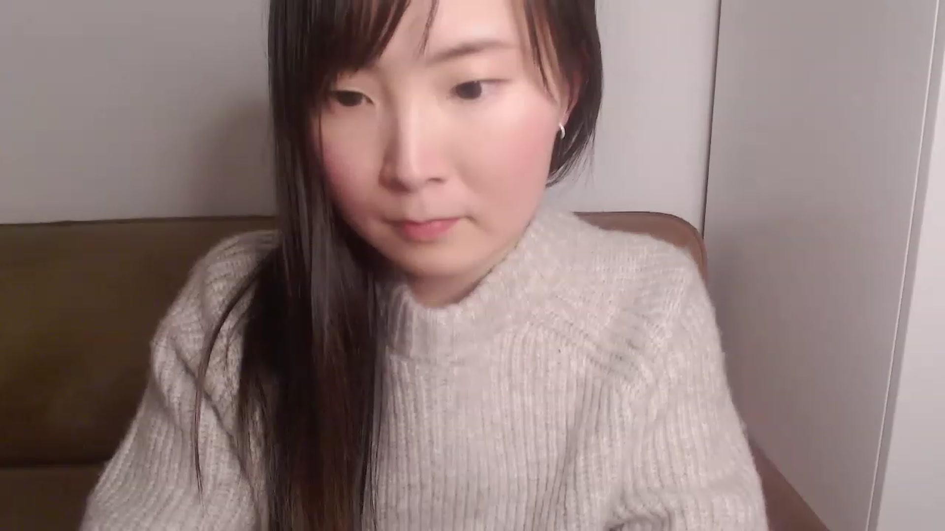 Gallery image thumbnail from Emma0000's myfreecams stream on, 12/24/2022, 20:37 image 5 of 20