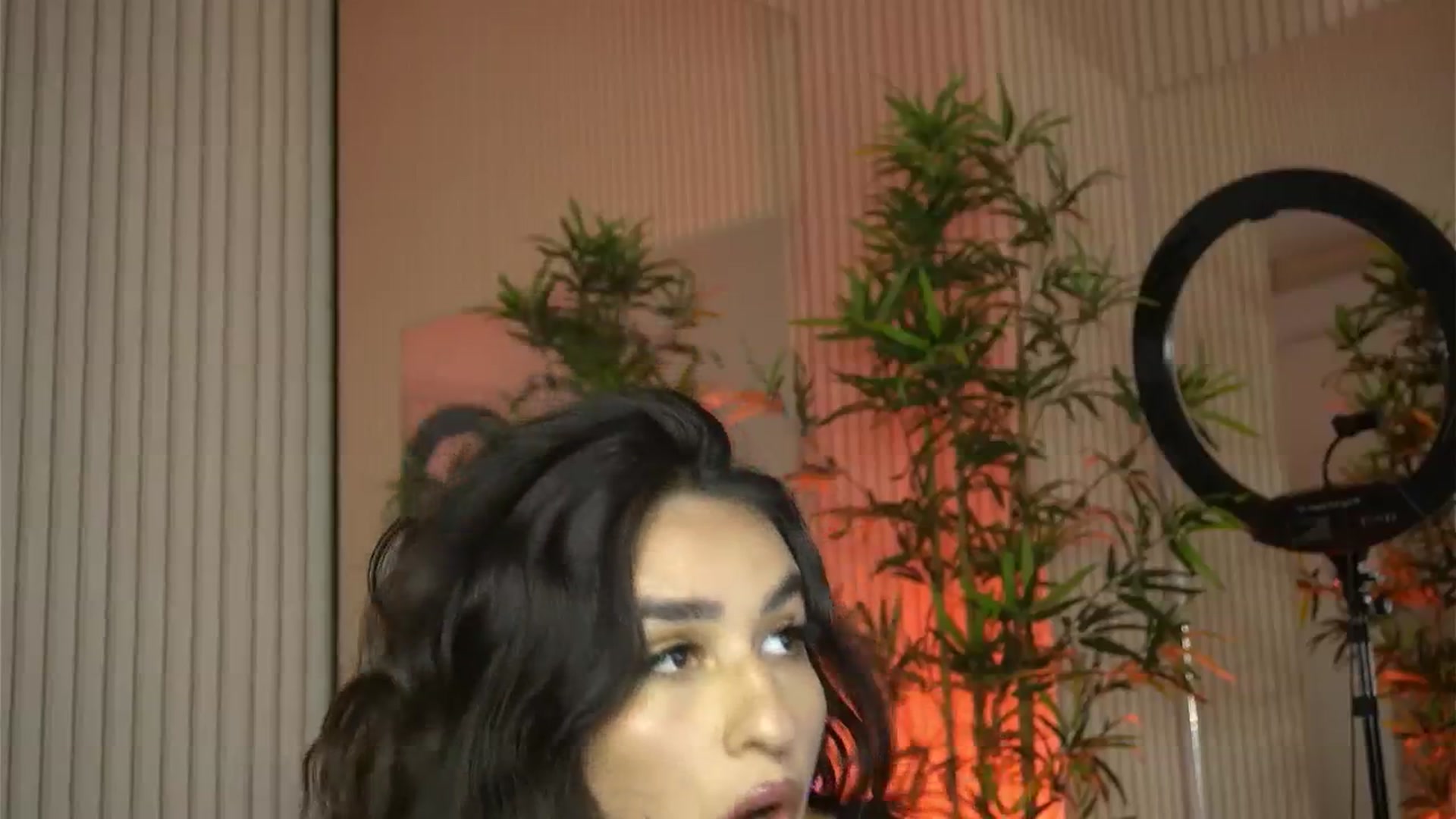 Gallery image thumbnail from EmmaBlanco's myfreecams stream on, 08/22/2025, 08:04 image 10 of 20