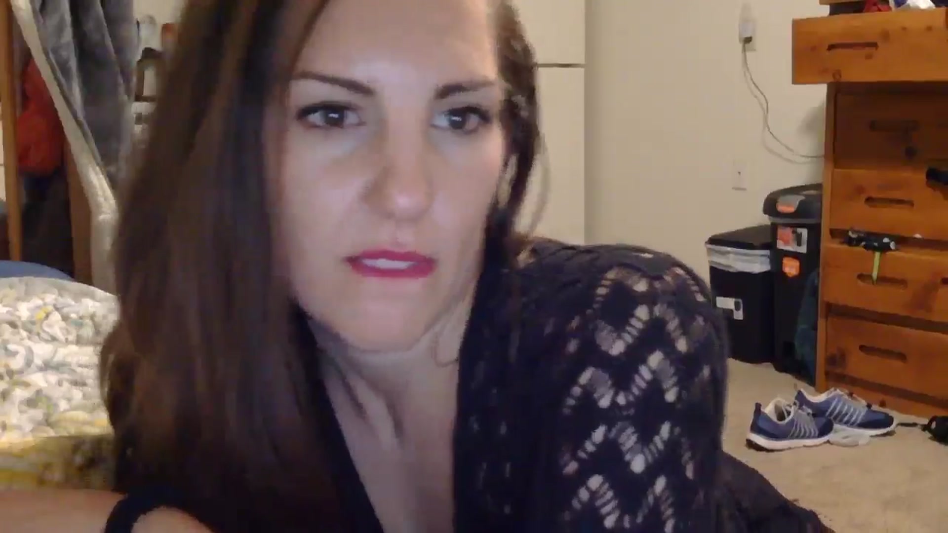 Gallery image thumbnail from EmmaBreeze's myfreecams stream on, 05/13/2024, 06:58 image 12 of 20