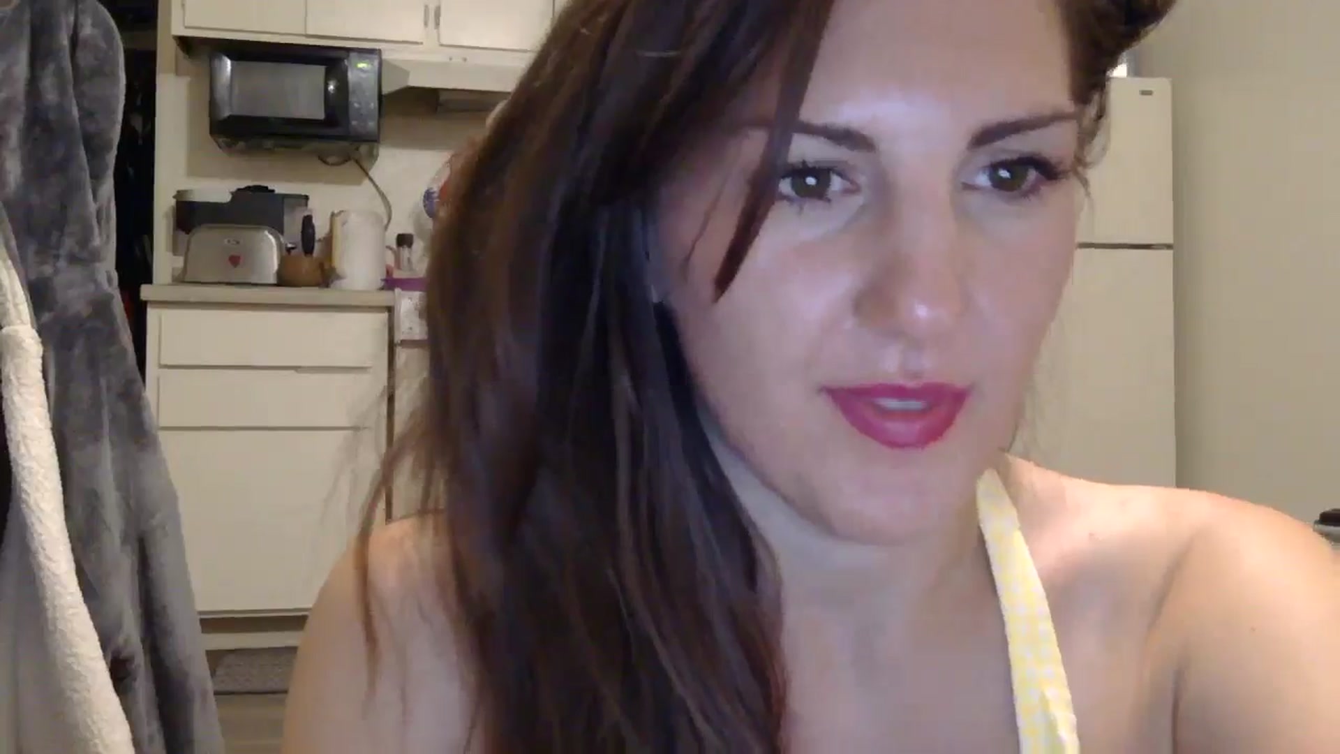 Gallery image thumbnail from EmmaBreeze's myfreecams stream on, 05/13/2024, 08:12 image 8 of 20