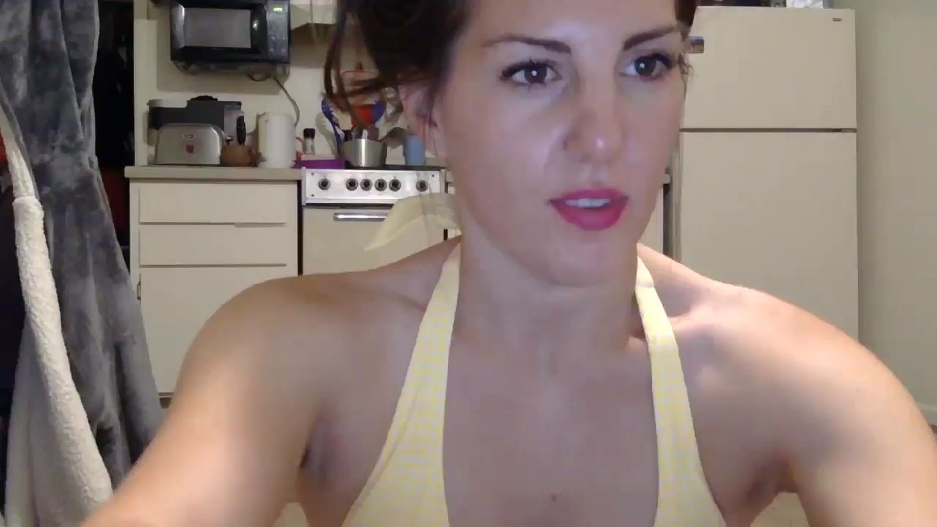 Gallery image thumbnail from EmmaBreeze's myfreecams stream on, 05/13/2024, 08:12 image 15 of 20