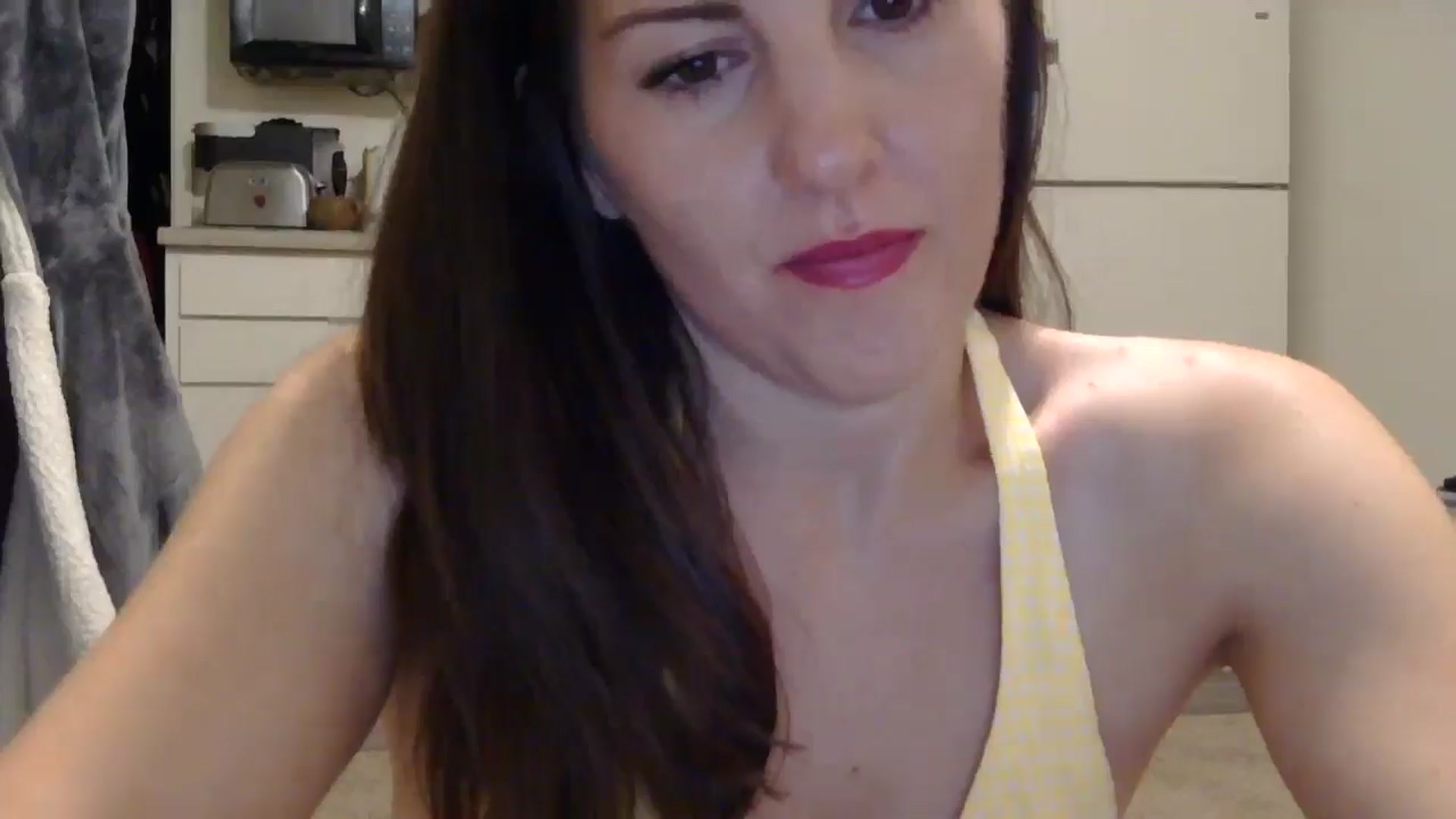 Gallery image thumbnail from EmmaBreeze's myfreecams stream on, 05/13/2024, 08:12 image 4 of 20