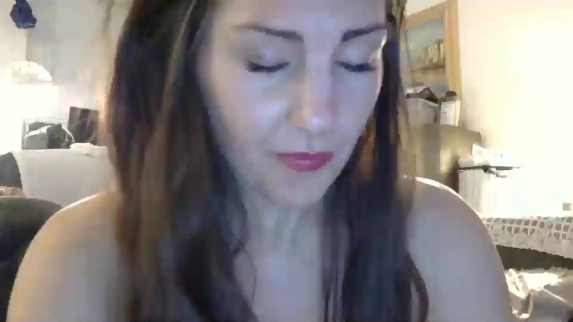 Gallery image thumbnail from EmmaBreeze's myfreecams stream on, 05/13/2024, 10:52 image 5 of 20