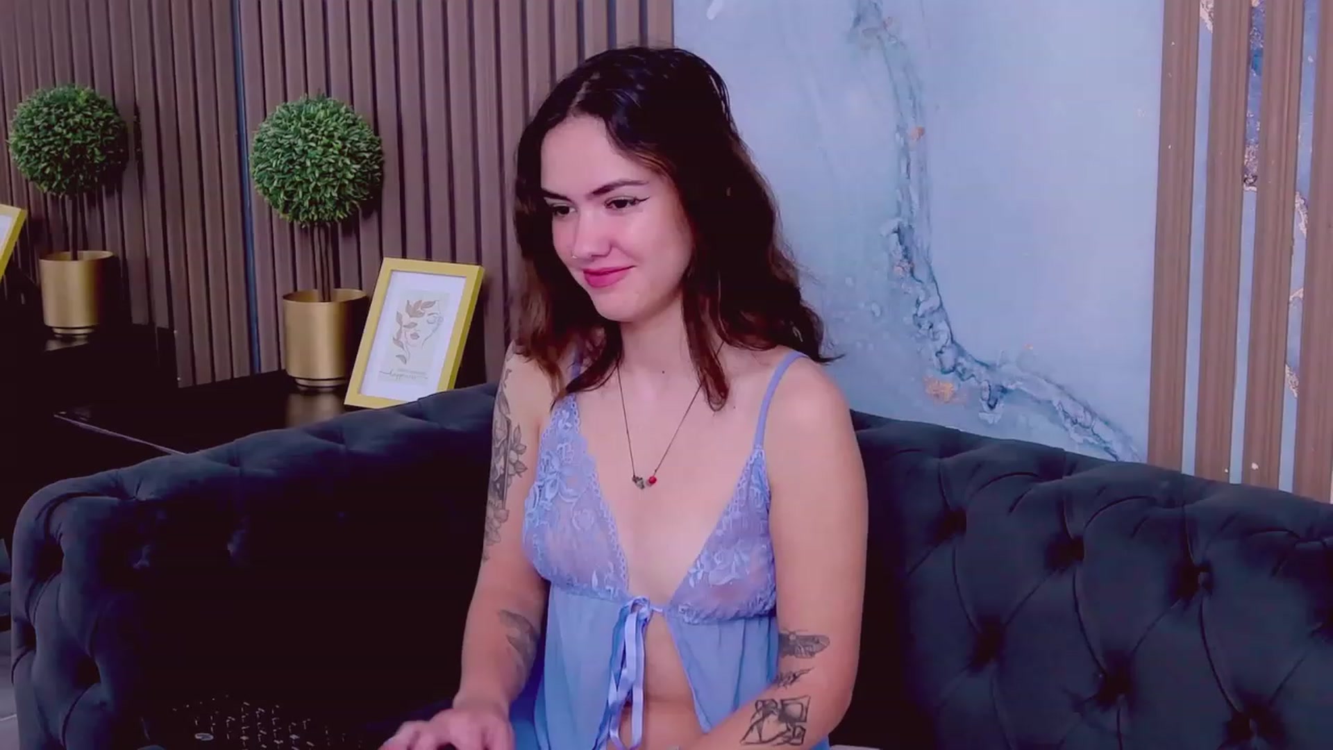 Gallery image thumbnail from EmmaCutiePie's myfreecams stream on, 09/27/2023, 08:42 image 14 of 20