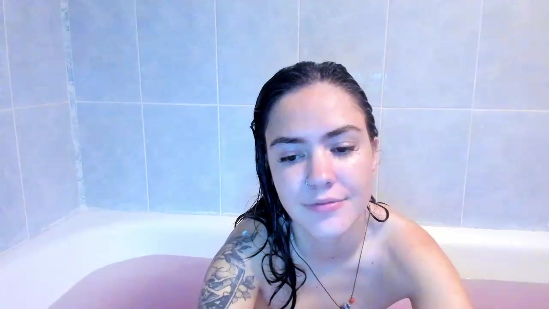 Gallery image thumbnail from EmmaCutiePie's myfreecams stream on, 09/28/2023, 20:13 image 16 of 20