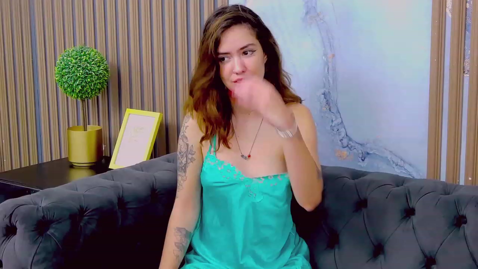 Gallery image thumbnail from EmmaCutiePie's myfreecams stream on, 10/06/2023, 14:25 image 16 of 20