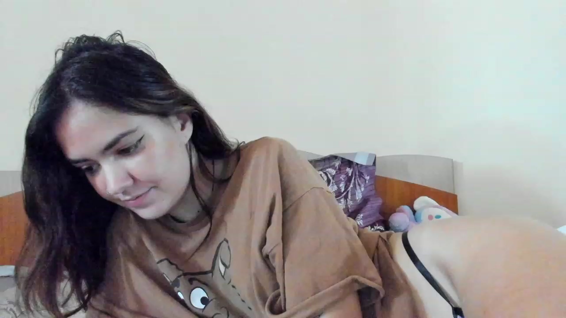 Gallery image thumbnail from EmmaCutiePie's myfreecams stream on, 10/08/2023, 12:49 image 19 of 20