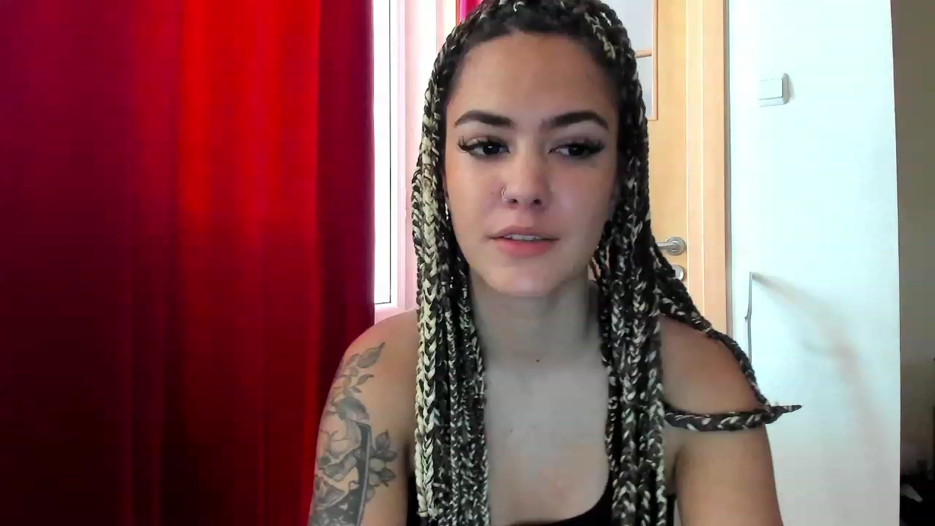 Gallery image thumbnail from EmmaCutiePie's myfreecams stream on, 10/25/2023, 10:08 image 2 of 20