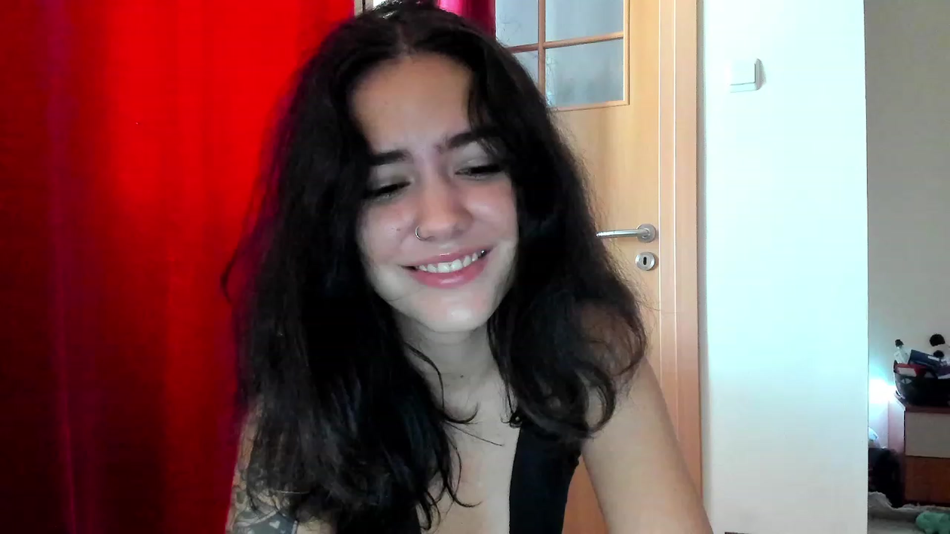 Gallery image thumbnail from EmmaCutiePie's myfreecams stream on, 11/07/2023, 13:29 image 4 of 20