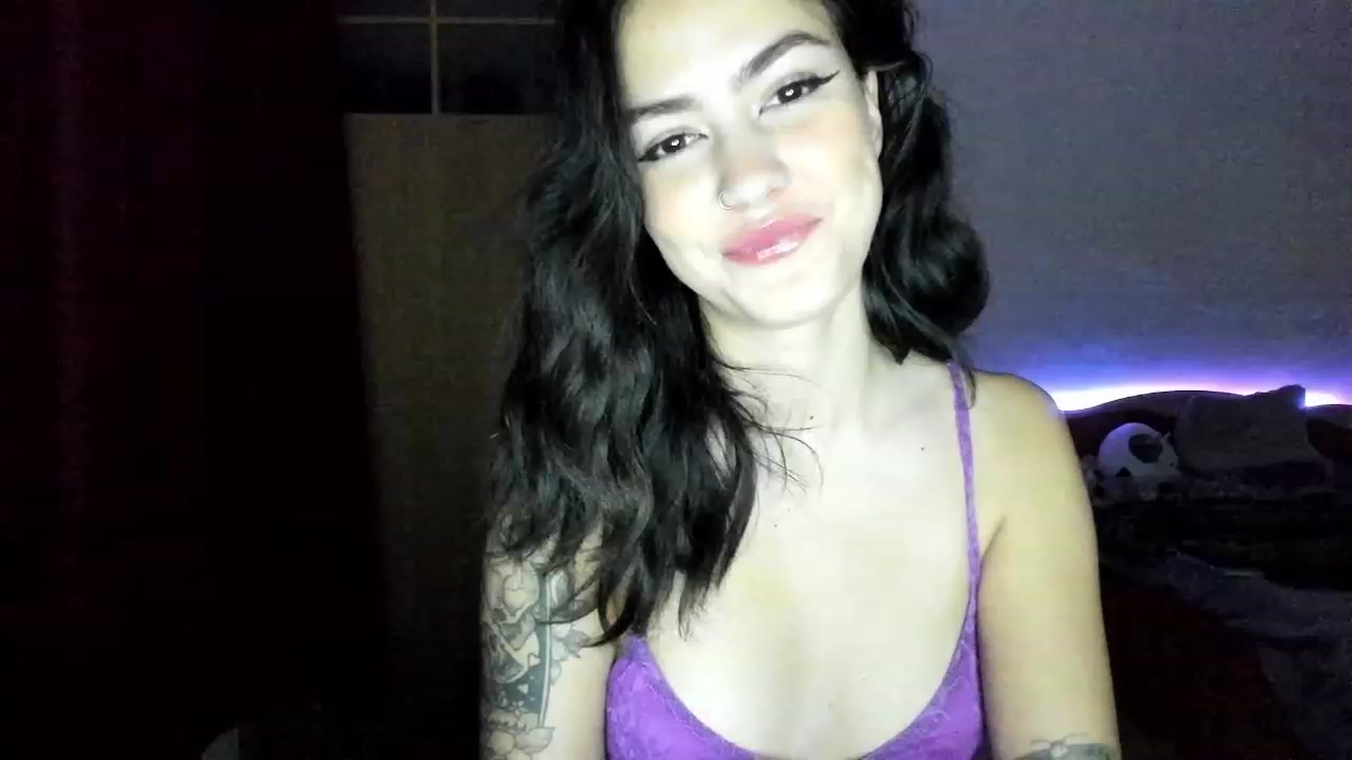 Gallery image thumbnail from EmmaCutiePie's myfreecams stream on, 11/23/2023, 18:14 image 6 of 20