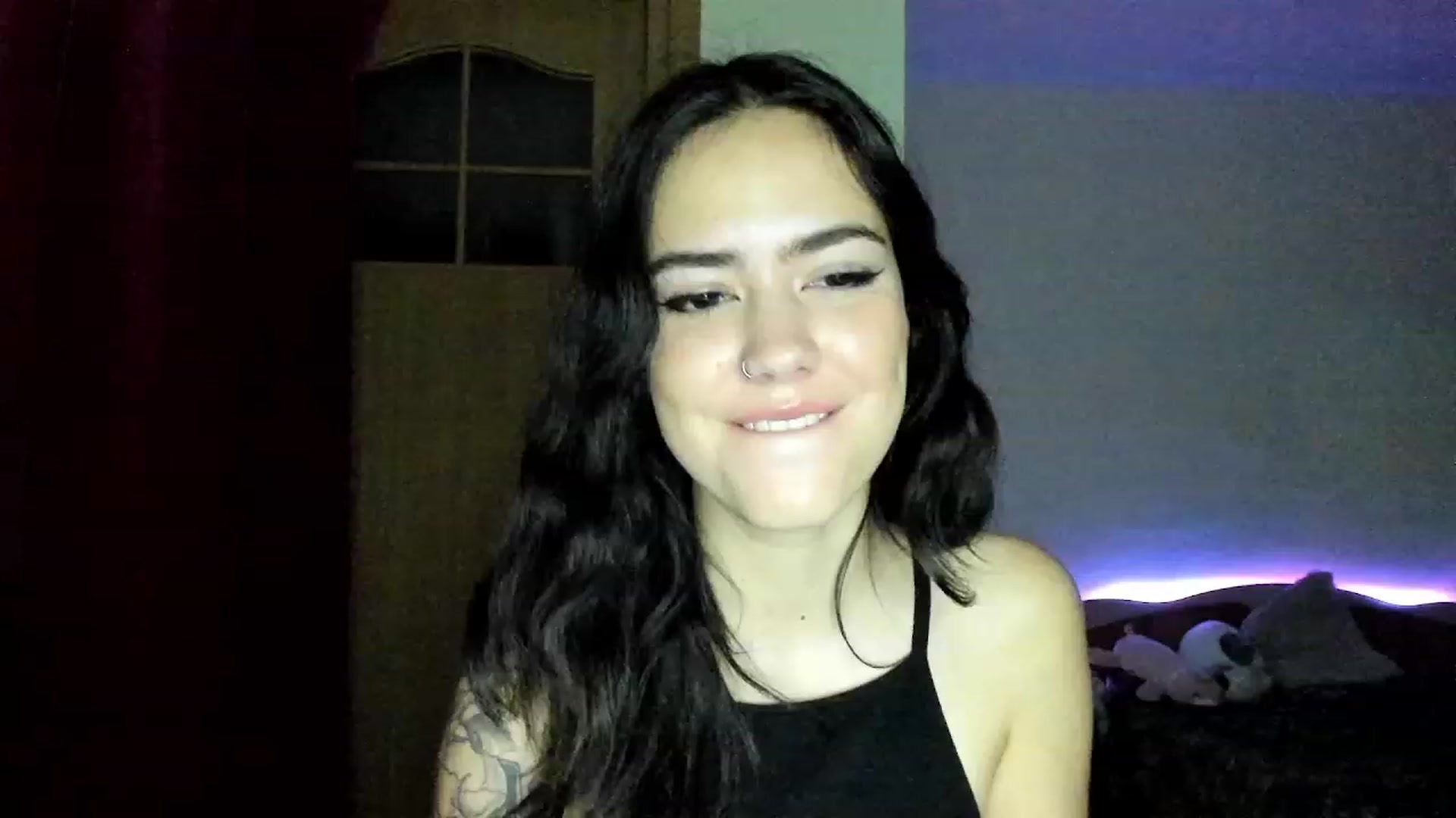 Gallery image thumbnail from EmmaCutiePie's myfreecams stream on, 11/24/2023, 17:19 image 4 of 20