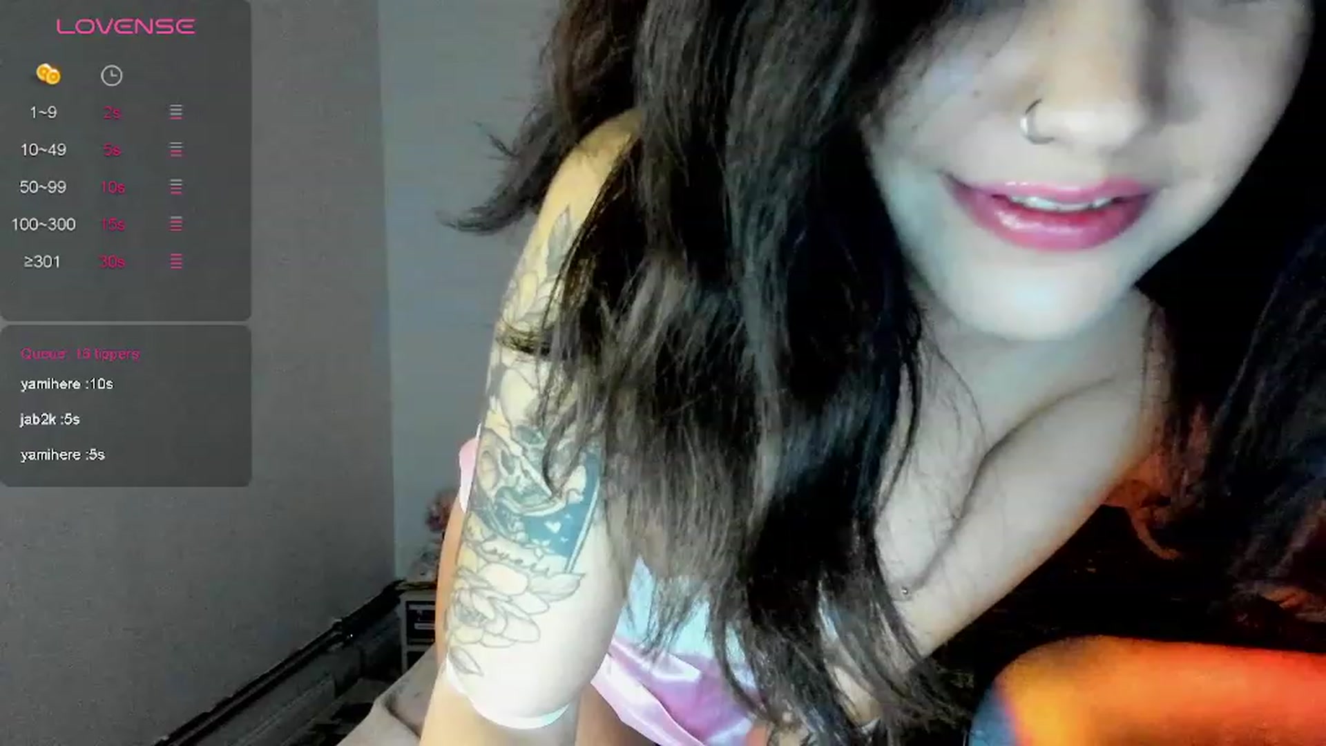 Gallery image thumbnail from EmmaCutiePie's myfreecams stream on, 12/11/2023, 21:20 image 16 of 20